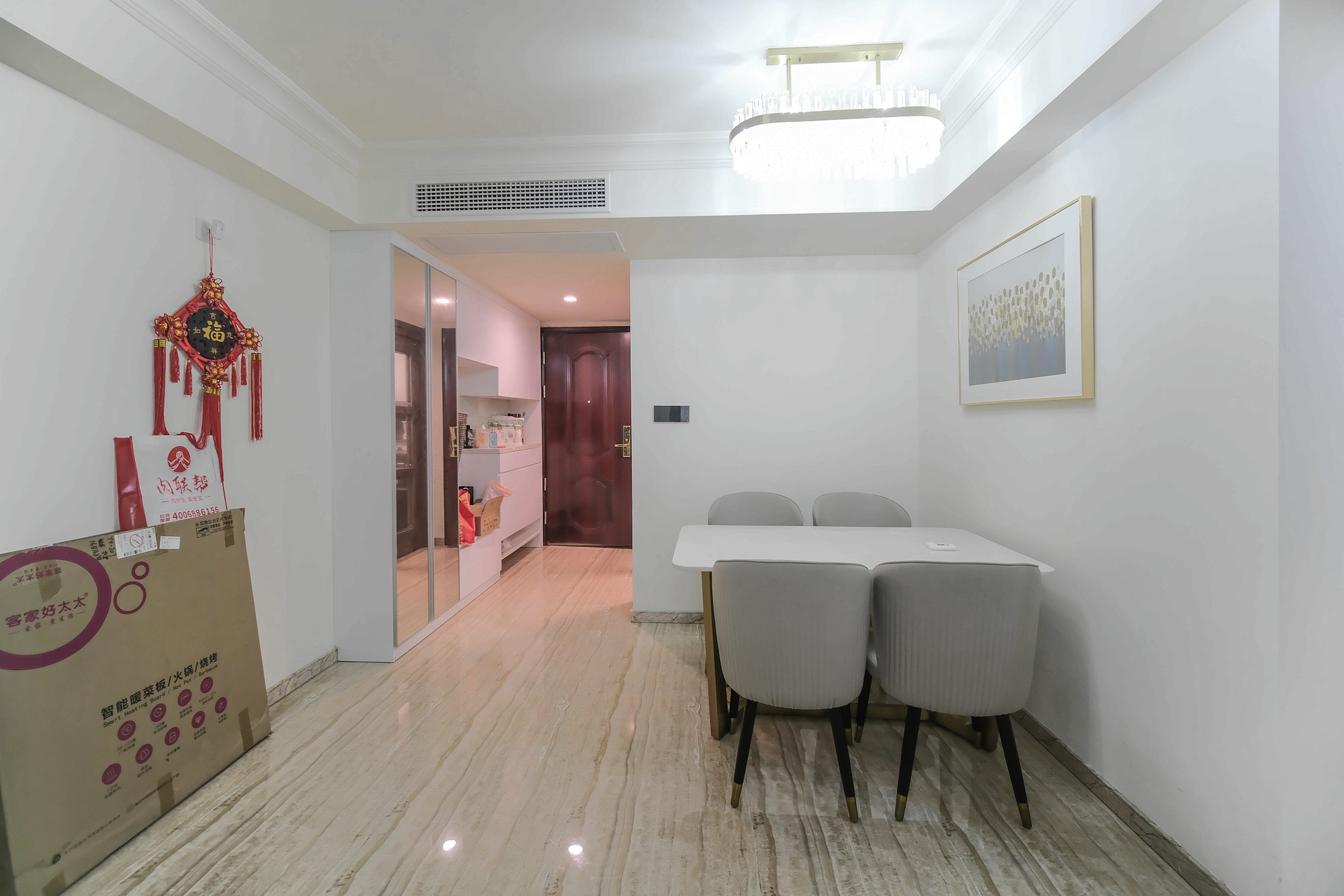 碧桂园翘楚棠 3室2厅2卫 70.0万 碧桂园翘楚棠 3室2厅2卫 70.0万客厅