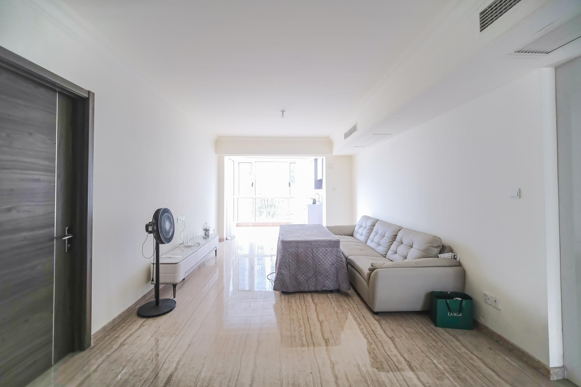 碧桂园翘楚棠  3室2厅2卫    85.0万客厅