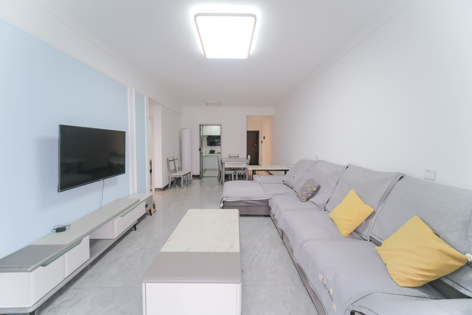 和悦城(蟠龙景苑) 3室2厅1卫 78.0万 和悦城(蟠龙景苑) 3室2厅1卫 78.0万客厅