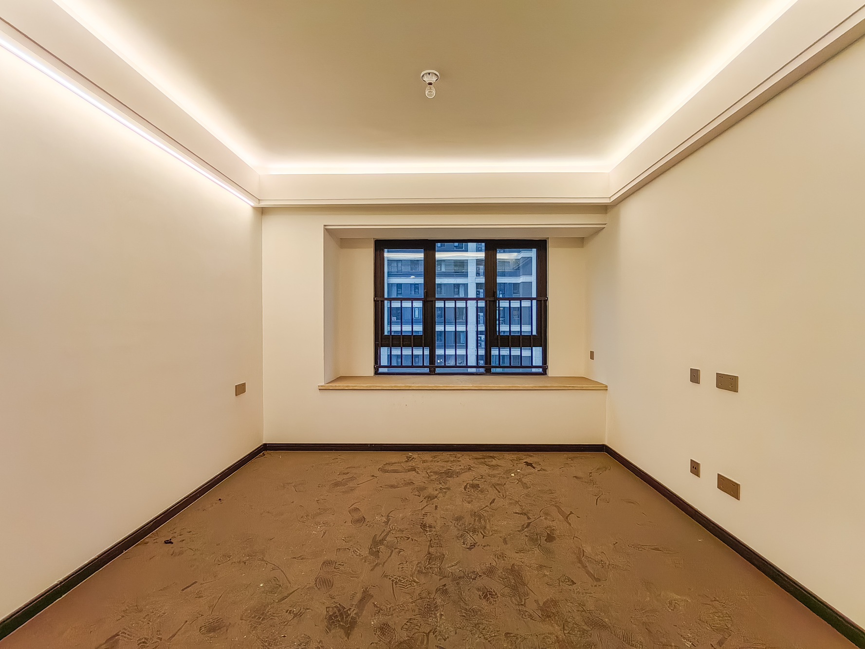 东原麓印长江B区  4室2厅2卫   190.00万卧室