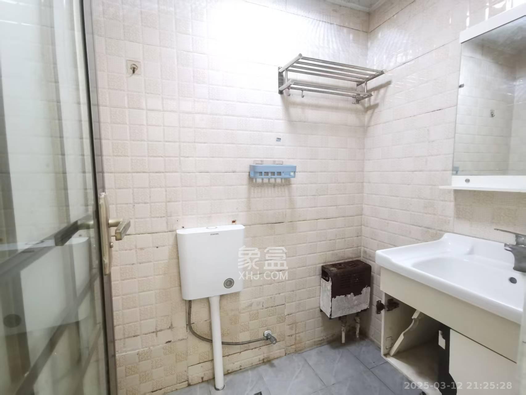 怡海星城 1室1厅1卫 900.0元/月 怡海星城 1室1厅1卫 900.0元/月室内图