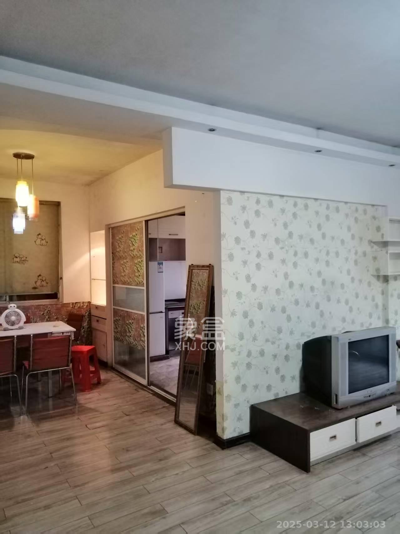 新星小区  3室2厅1卫    1600.0元/月 新星小区  3室2厅1卫    1600.0元/月室内图