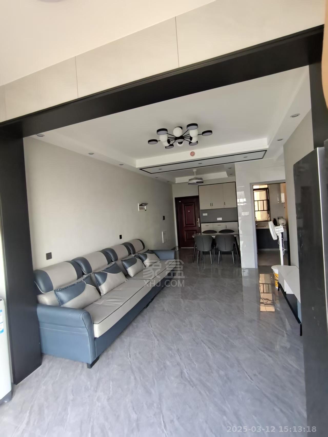 山水豪庭 2室2厅1卫 1800.0元/月 山水豪庭 2室2厅1卫 1800.0元/月室内图