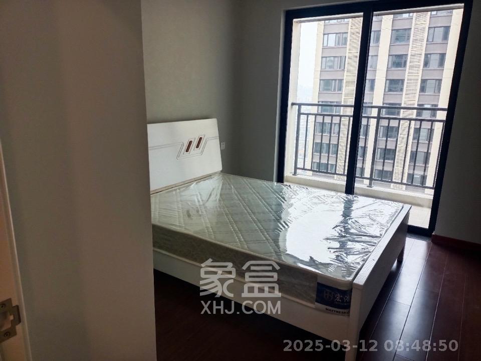 中海珑悦府  4室2厅2卫   3500.00元/月室内图