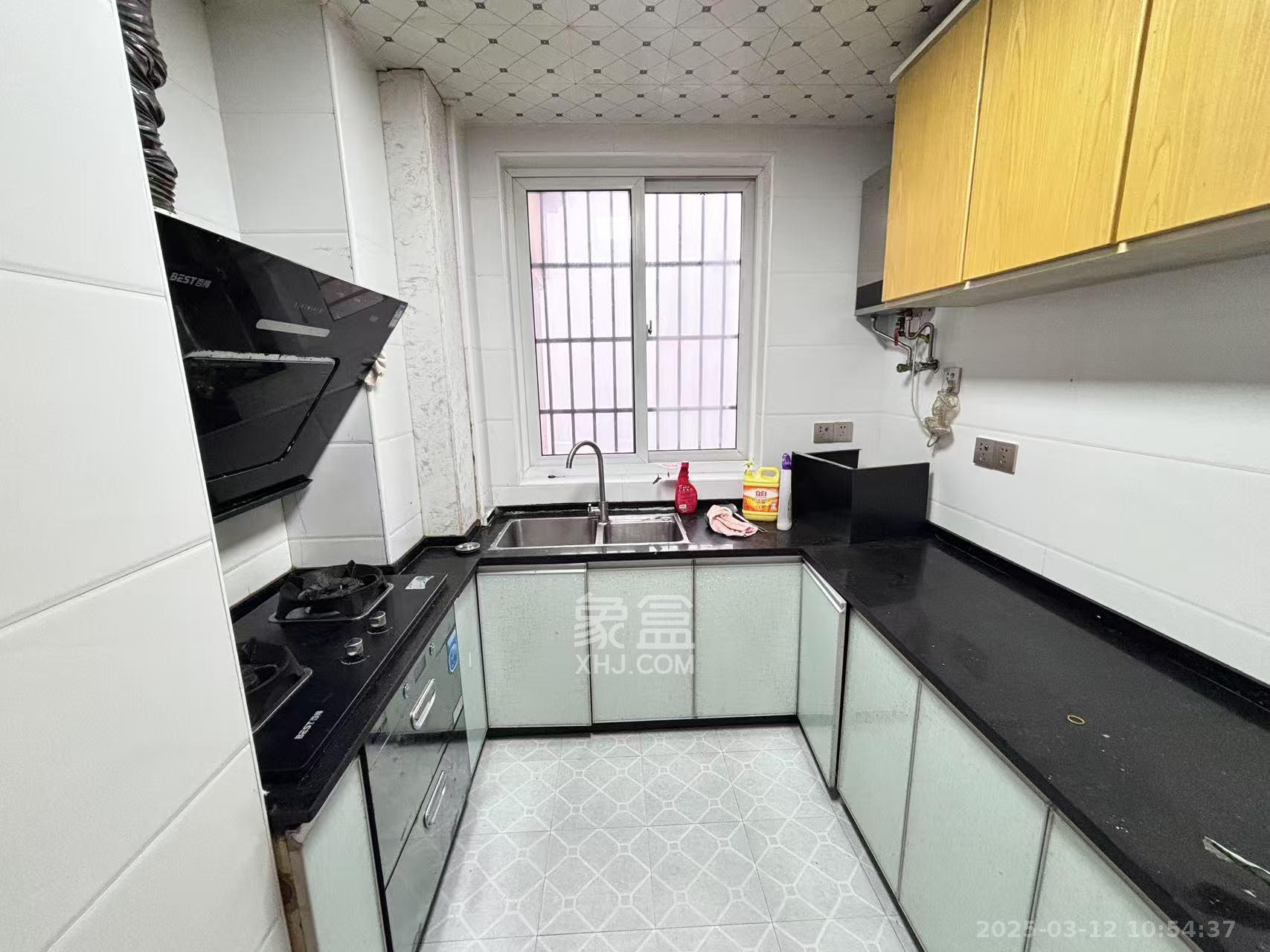 新城国际花都 3室2厅1卫 1700.0元/月 新城国际花都 3室2厅1卫 1700.0元/月室内图