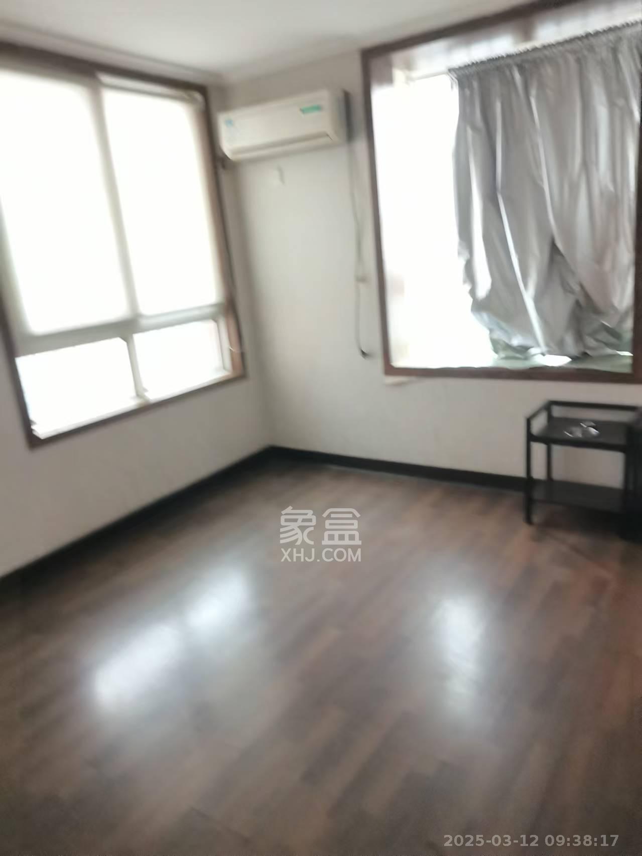 君临天厦  3室2厅1卫   3500.00元/月室内图