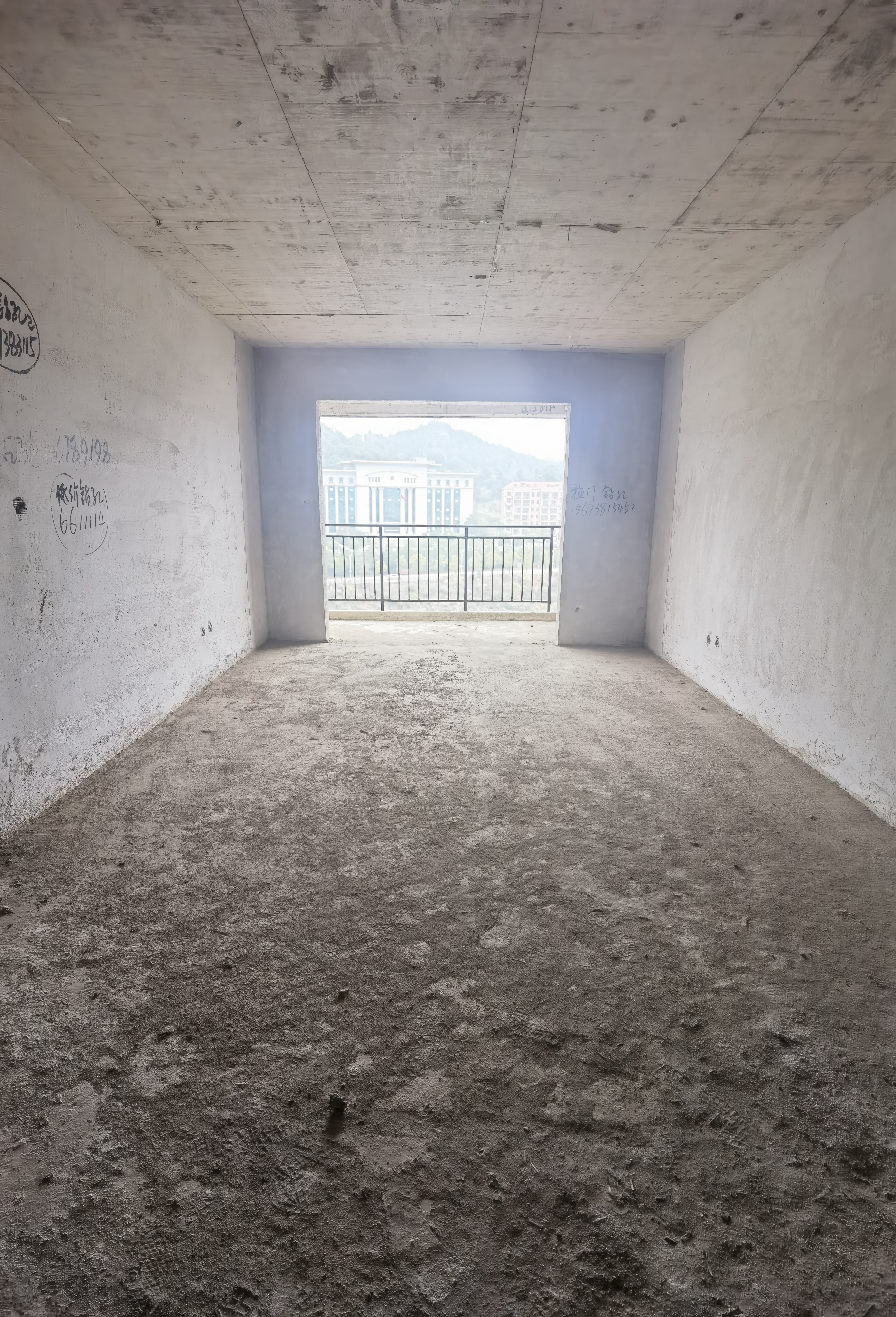 镇星恒苑 3室2厅2卫 65.0万 镇星恒苑 3室2厅2卫 65.0万客厅