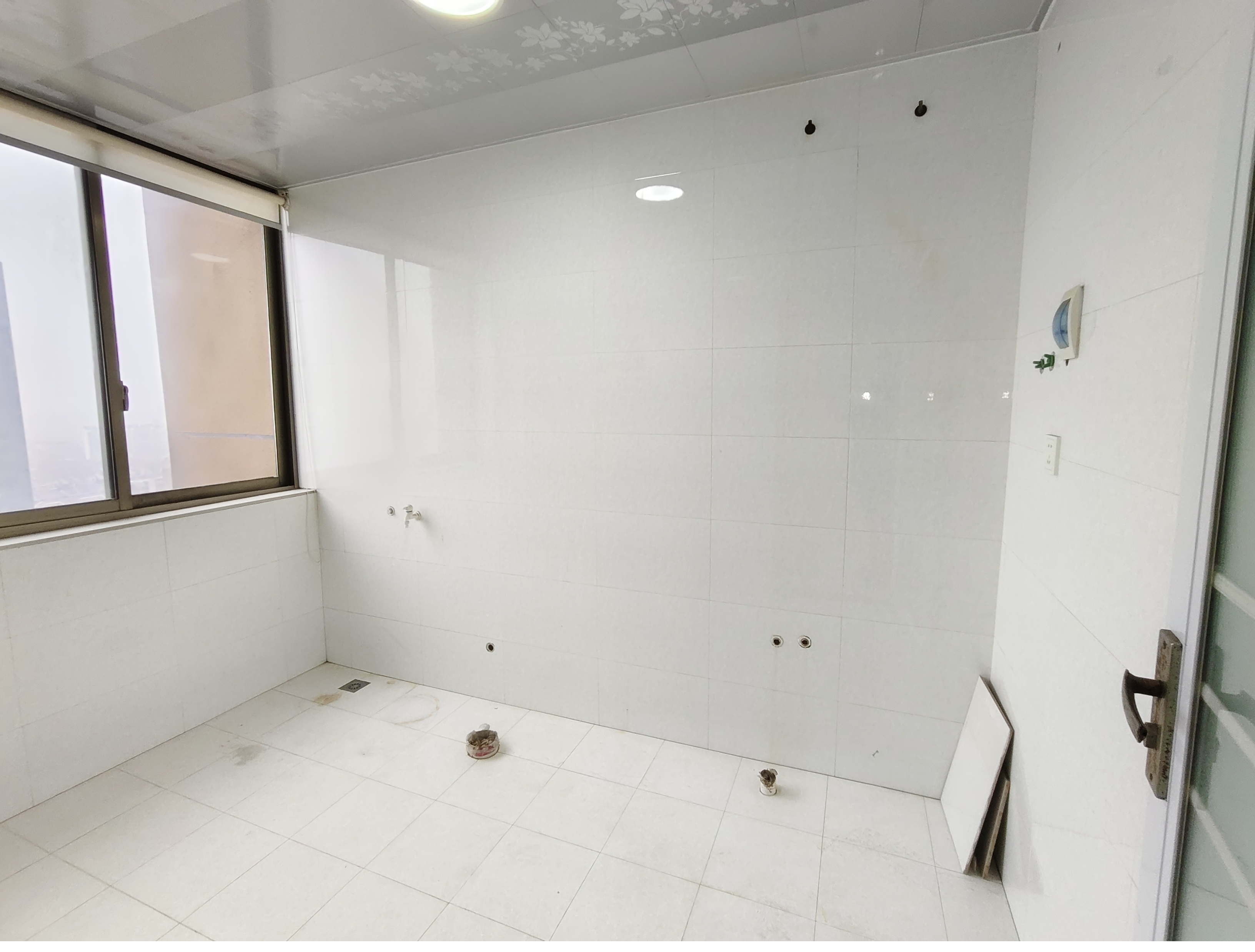 金源大厦  4室2厅2卫    3000.0元/月 金源大厦  4室2厅2卫    3000.0元/月室内图