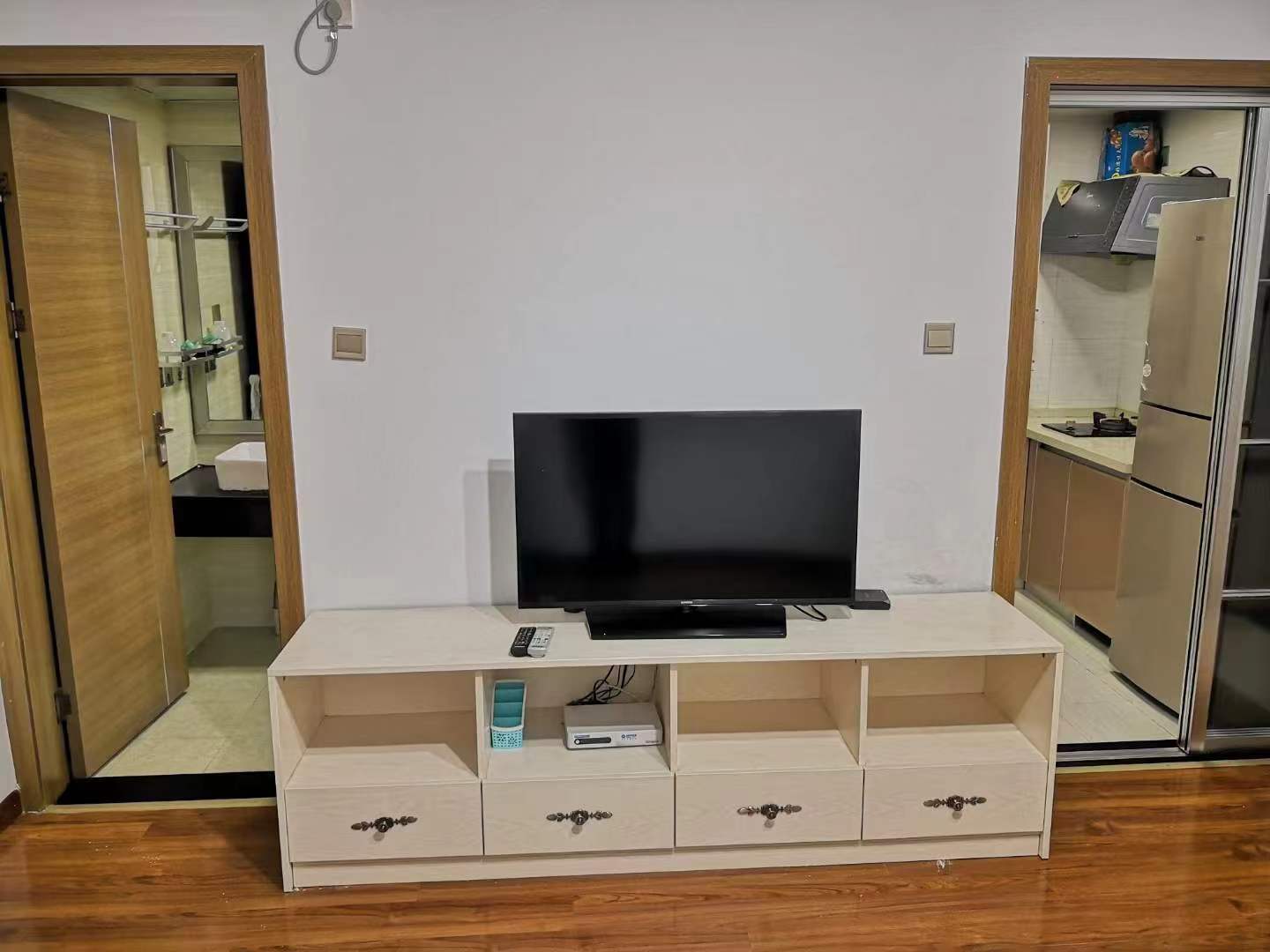山水印象  1室1厅1卫   1300.00元/月室内图
