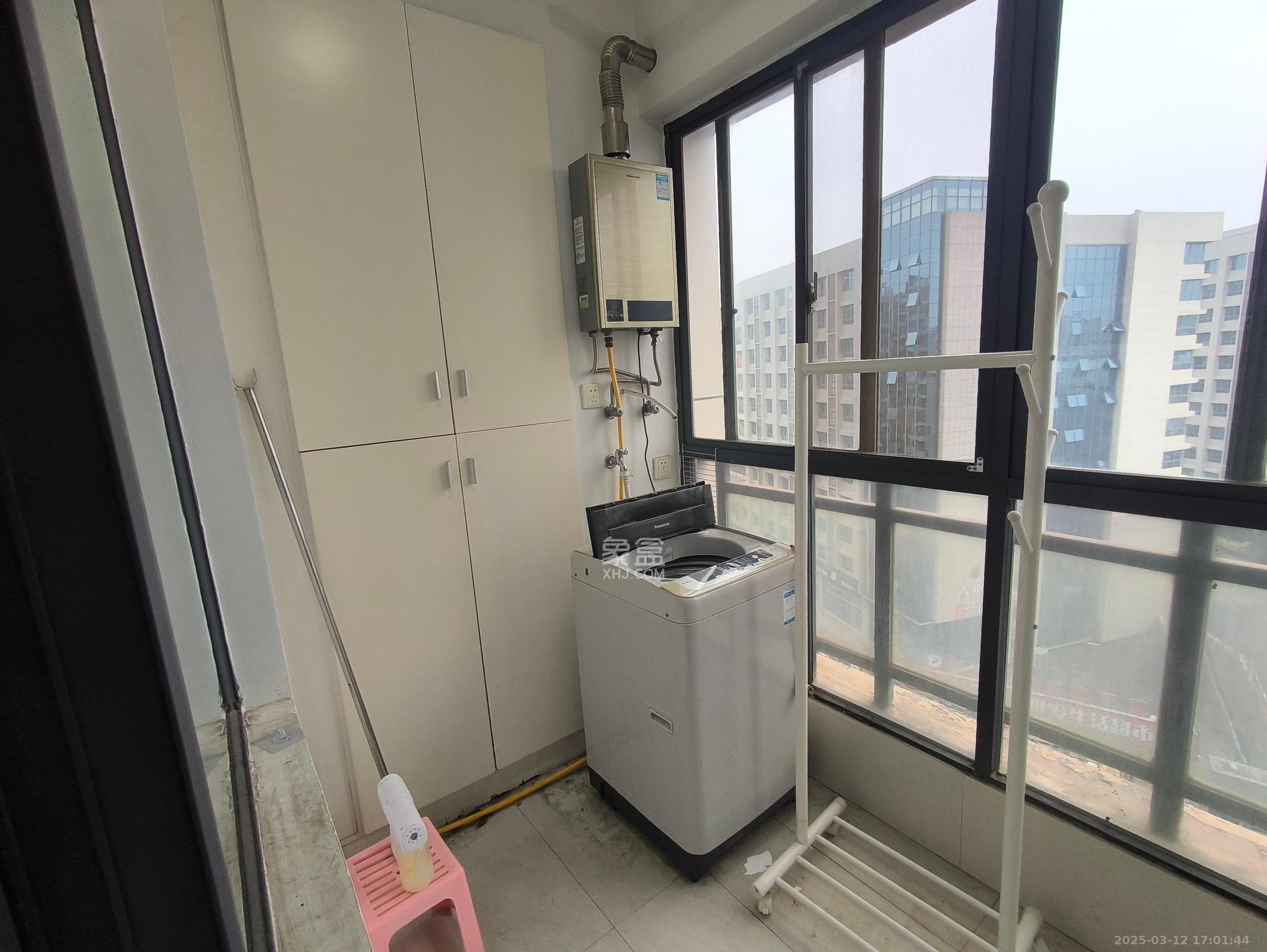 中信城市广场（中信新城一期）  1室0厅1卫   1300.00元/月室内图