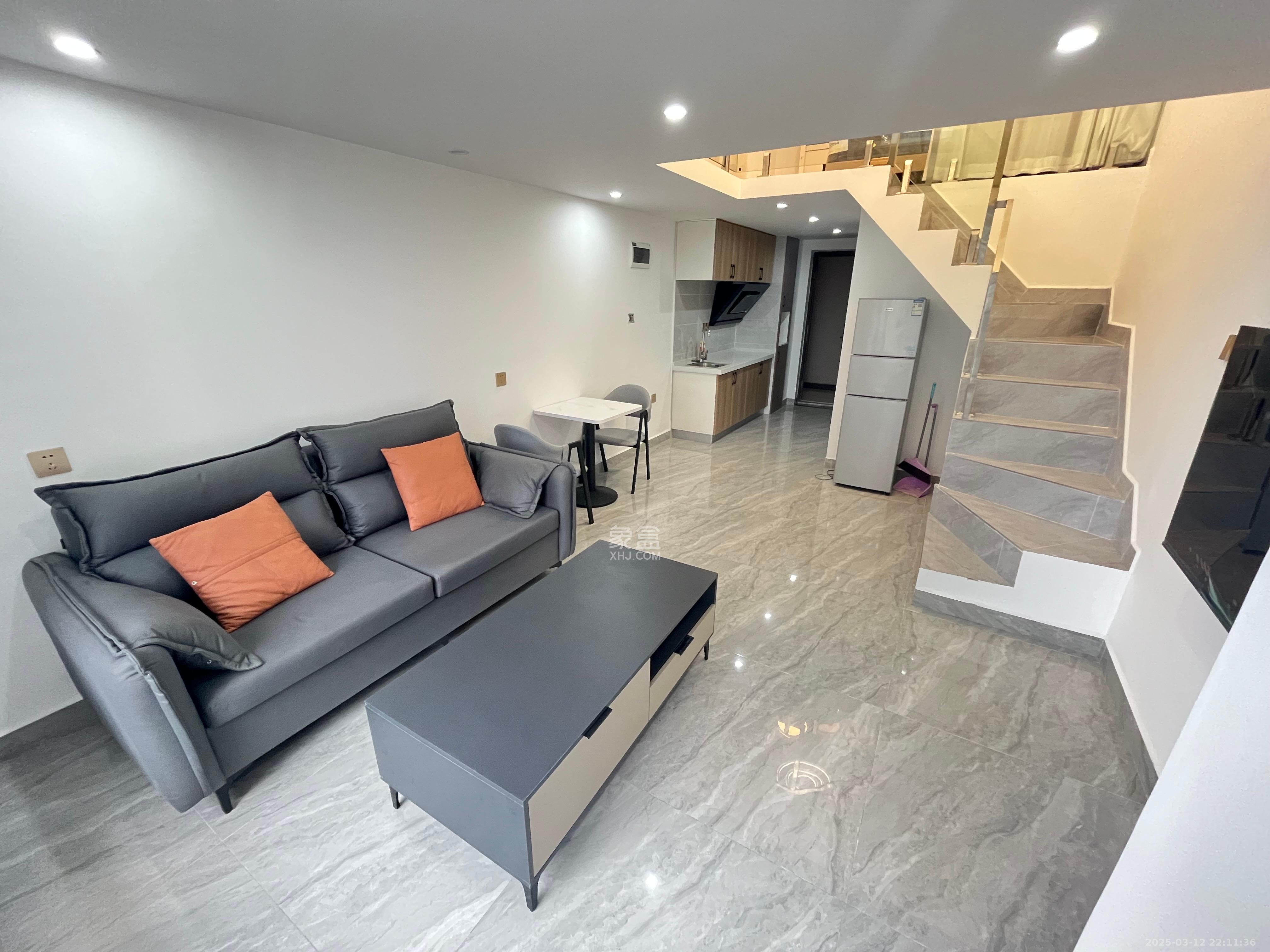 保利东郡 3室2厅2卫 4200.0元/月 保利东郡 3室2厅2卫 4200.0元/月室内图