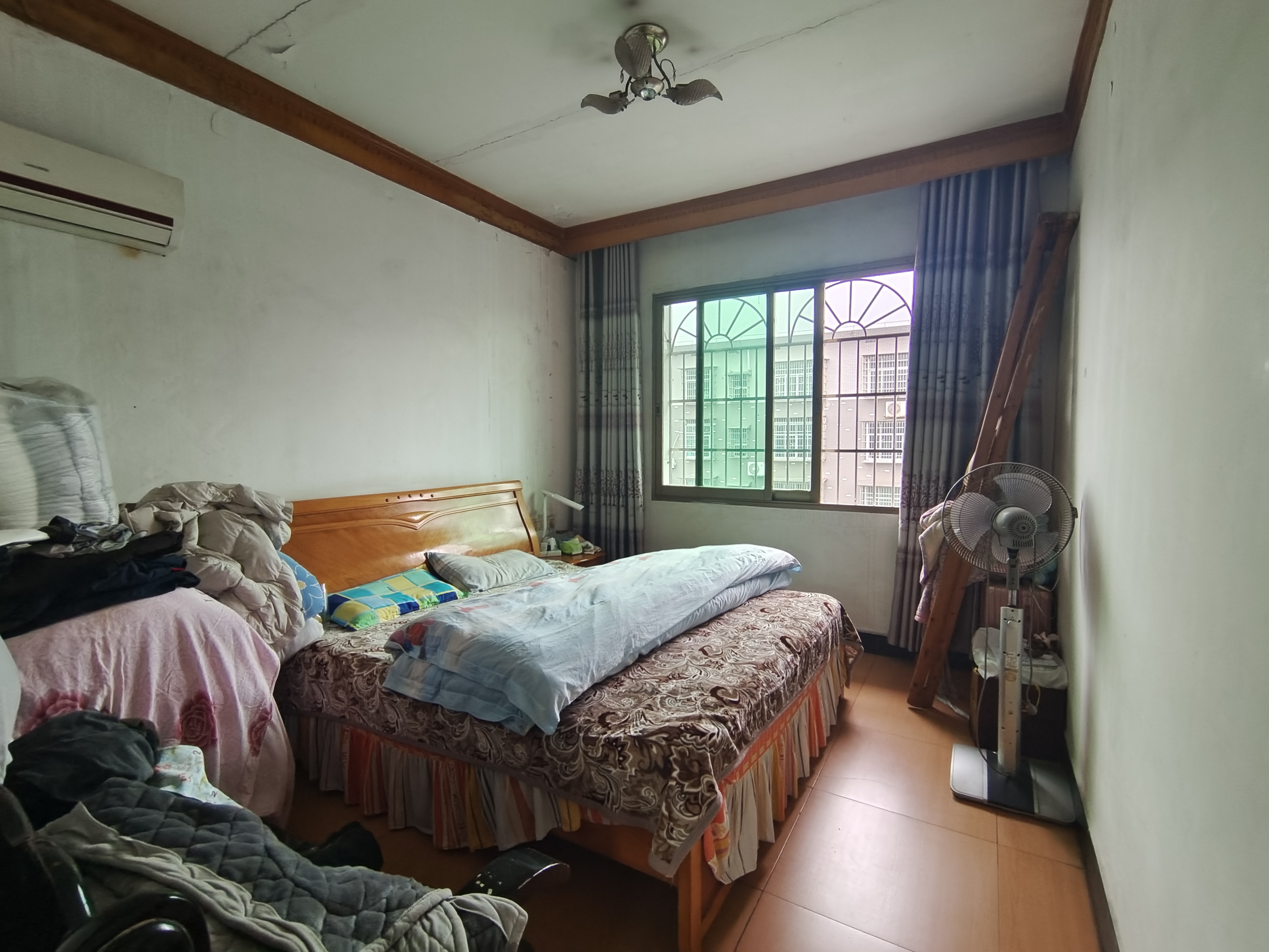 洪家村社区散盘  3室2厅2卫    39.8万 洪家村社区散盘  3室2厅2卫    39.8万室内图