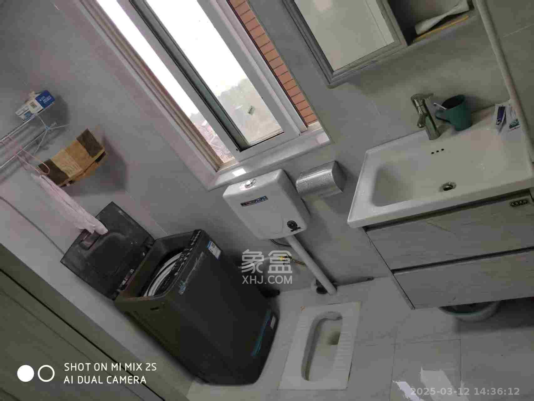 绿地海外滩一期 1室2厅1卫 700.0元/月 绿地海外滩一期 1室2厅1卫 700.0元/月室内图