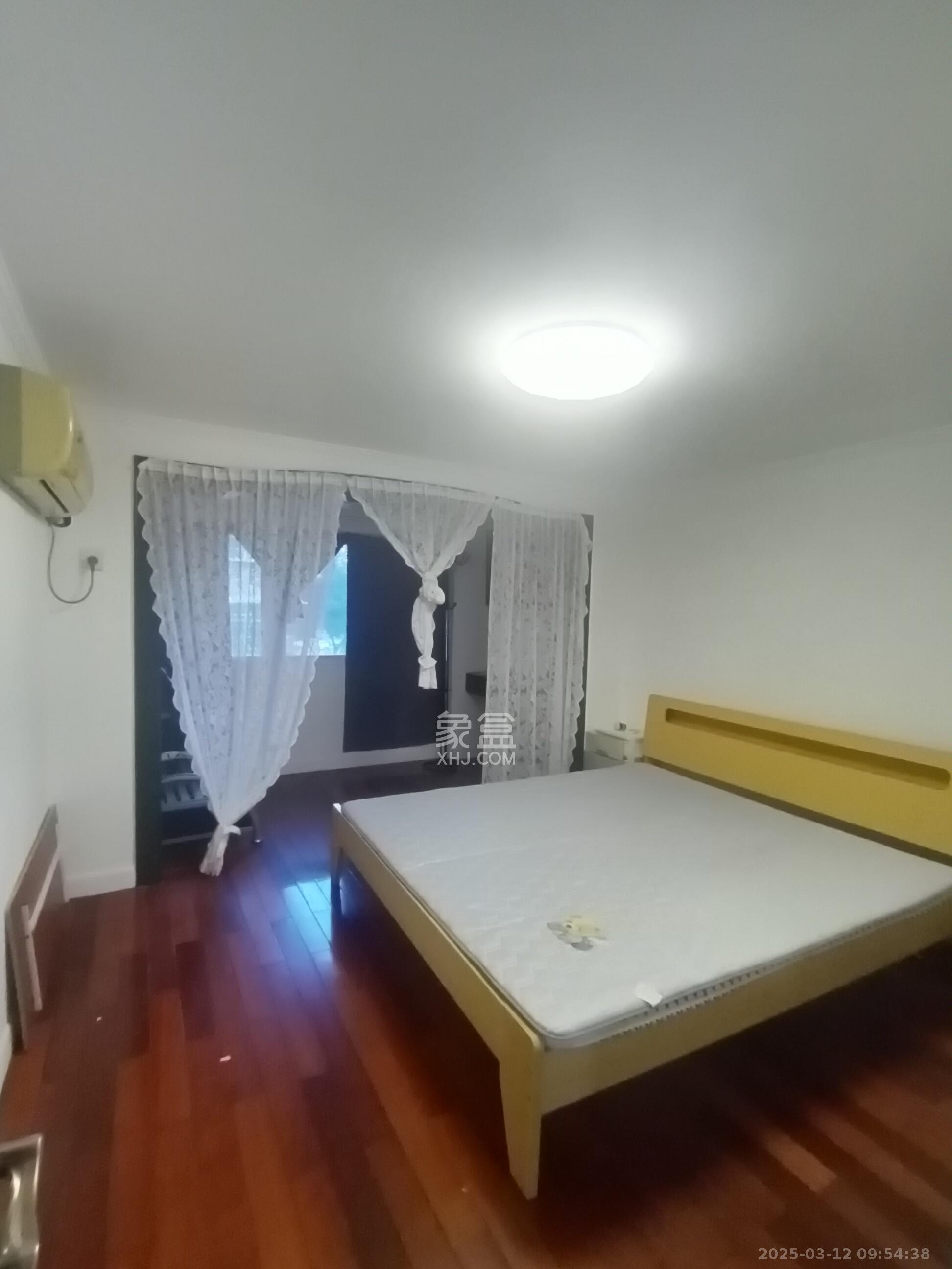 航空母舰 2室1厅1卫 2800.0元/月 航空母舰 2室1厅1卫 2800.0元/月室内图