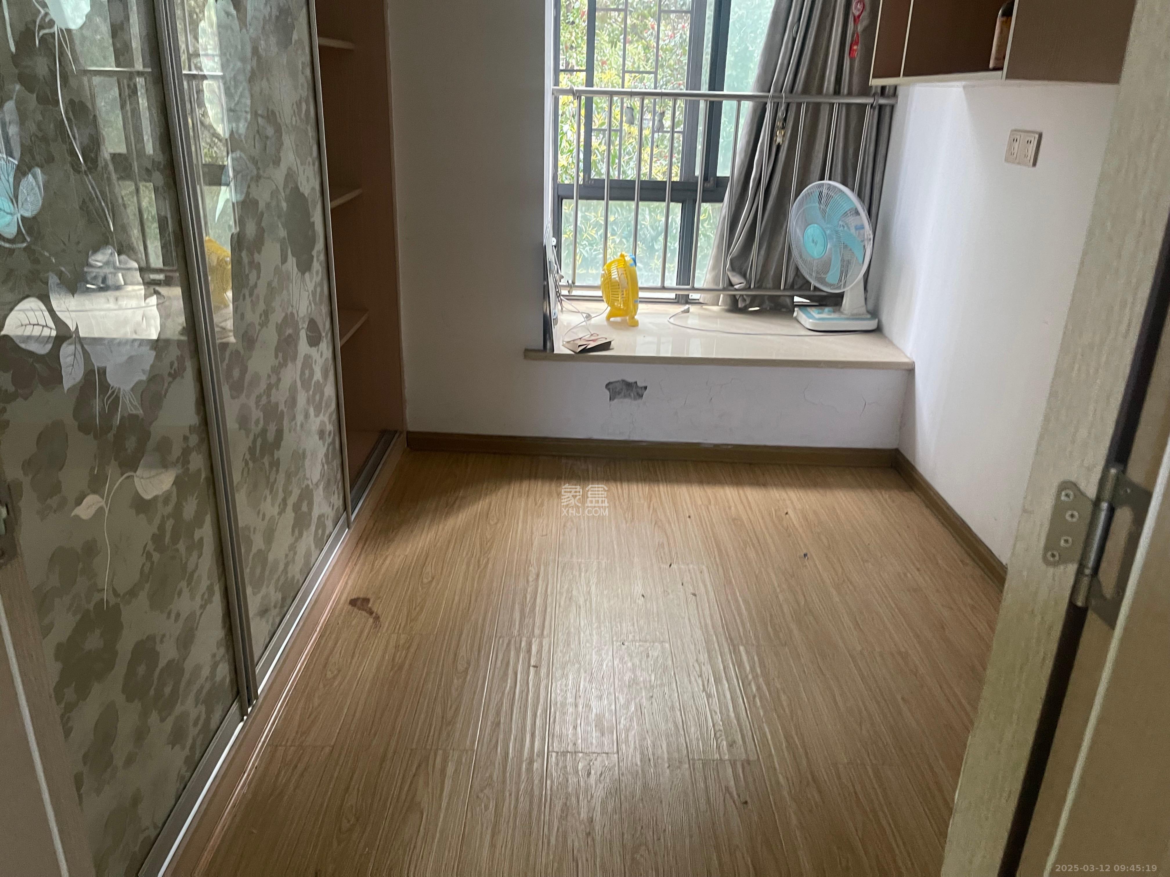 恒基凯旋门一二期 4室2厅1卫 2800.0元/月 恒基凯旋门一二期 4室2厅1卫 2800.0元/月室内图