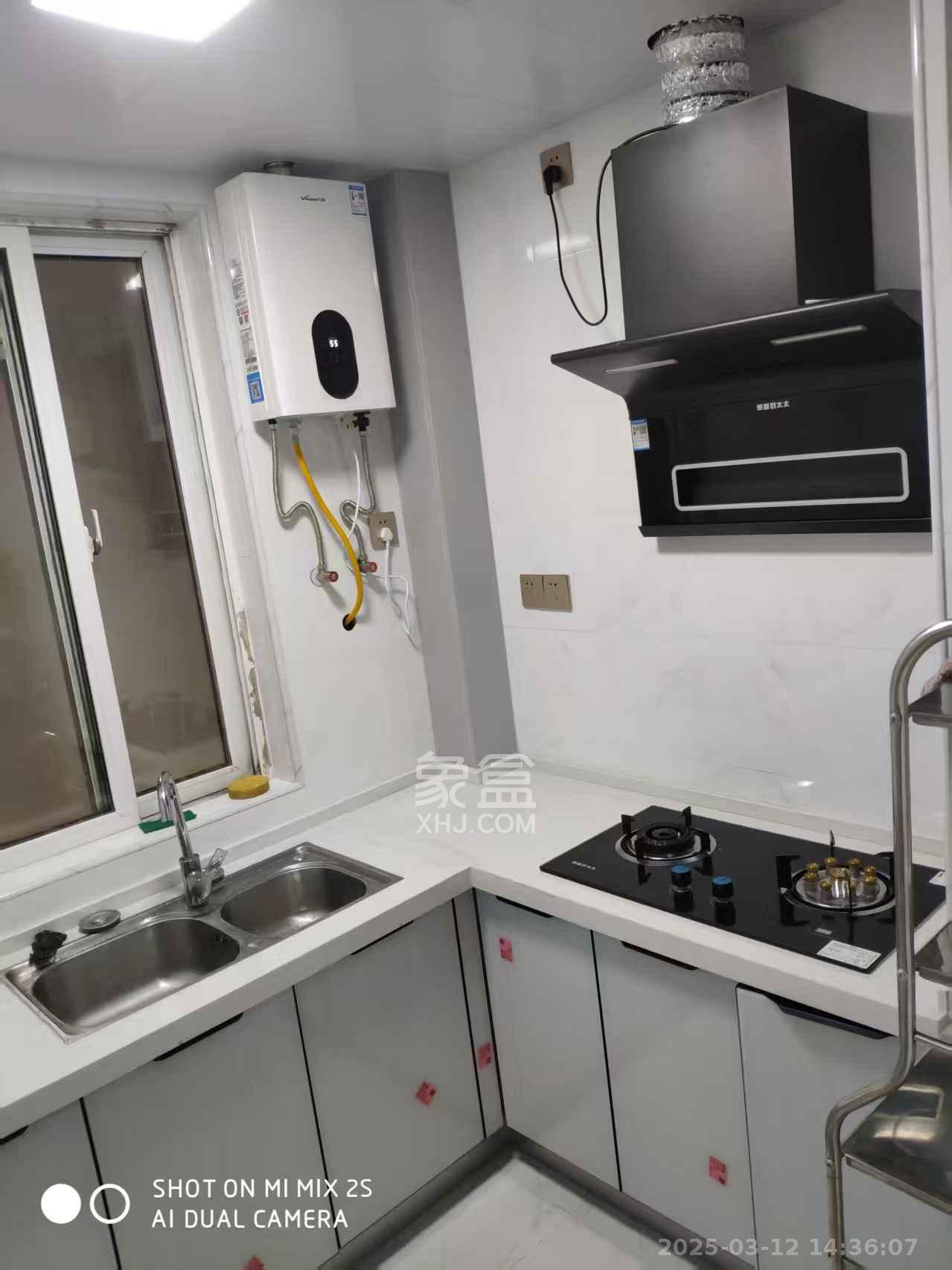 绿地海外滩一期 1室2厅1卫 700.0元/月 绿地海外滩一期 1室2厅1卫 700.0元/月室内图