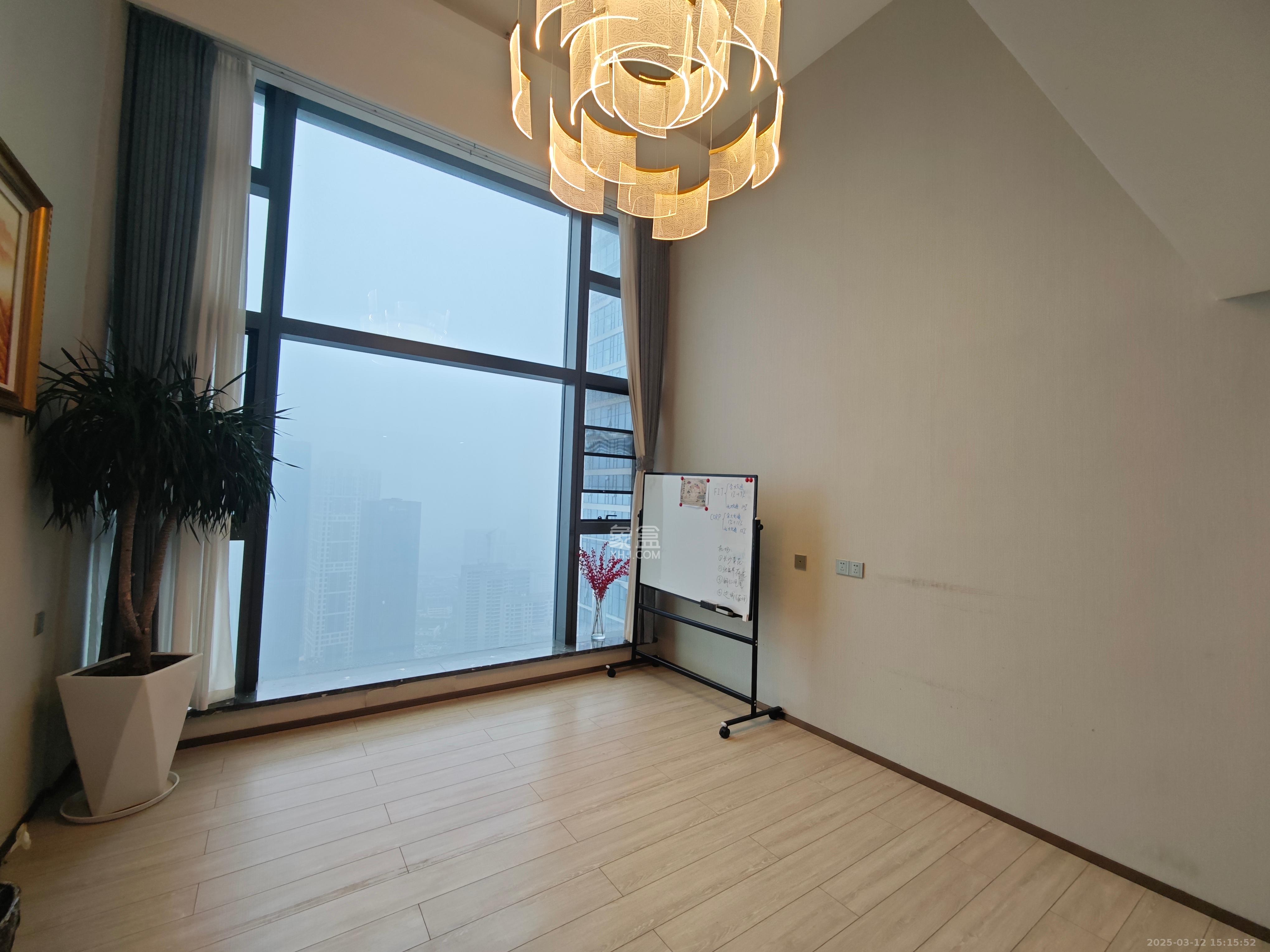 华远华时代  4室2厅1卫    5200.0元/月室内图