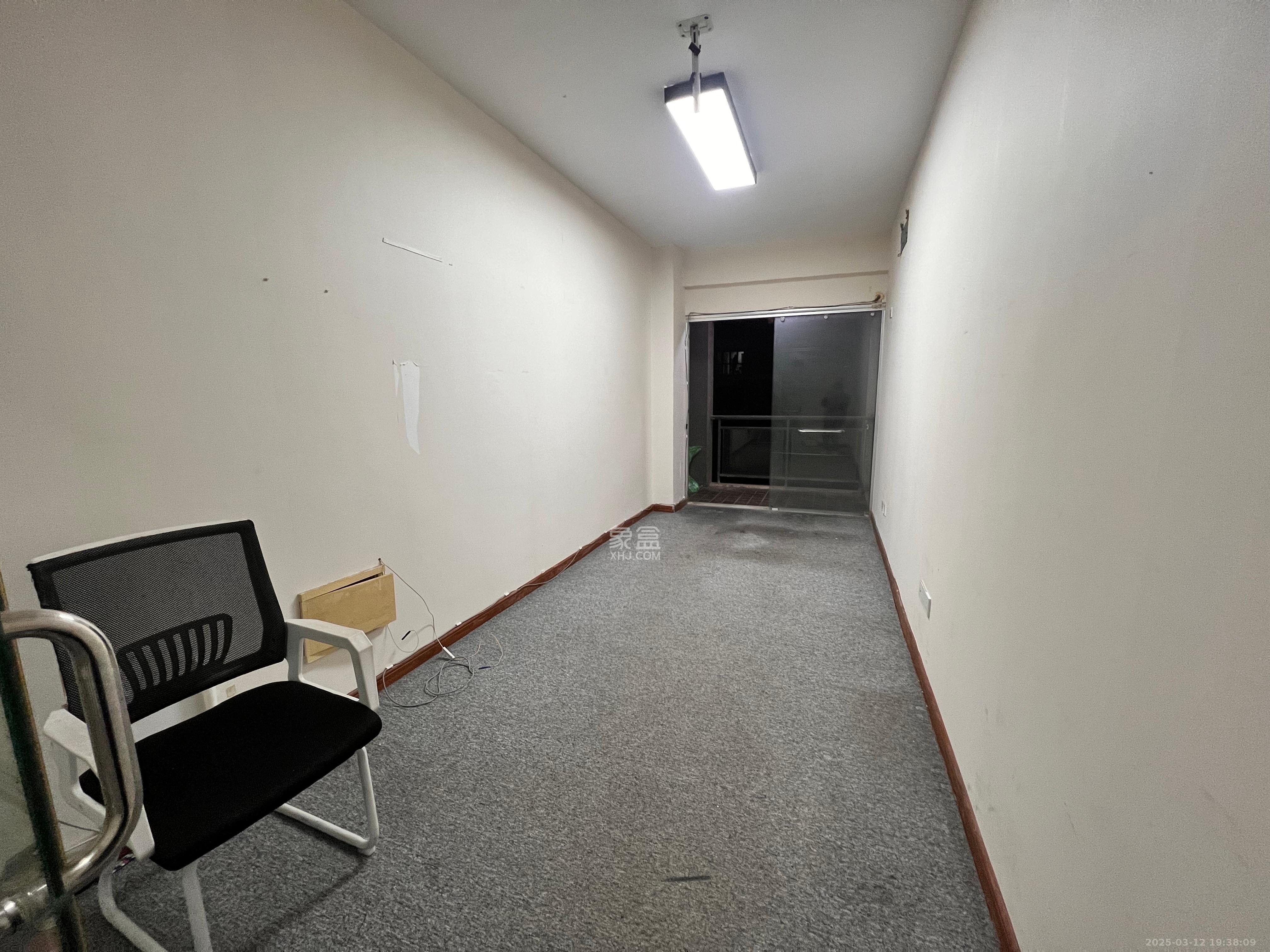 归心苑  4室2厅2卫    3800.0元/月 归心苑  4室2厅2卫    3800.0元/月