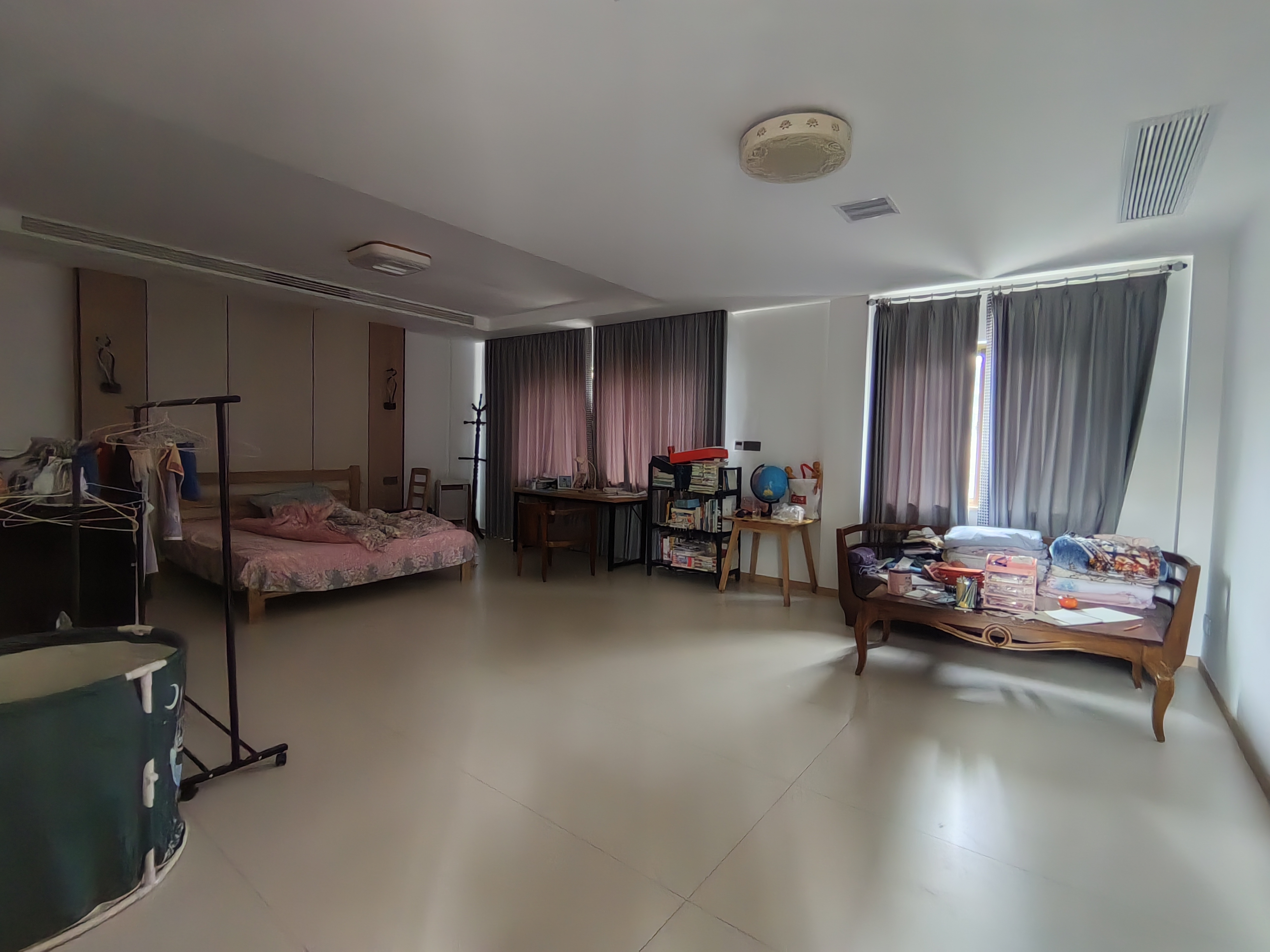 碧桂园  5室2厅3卫   245.80万室内图