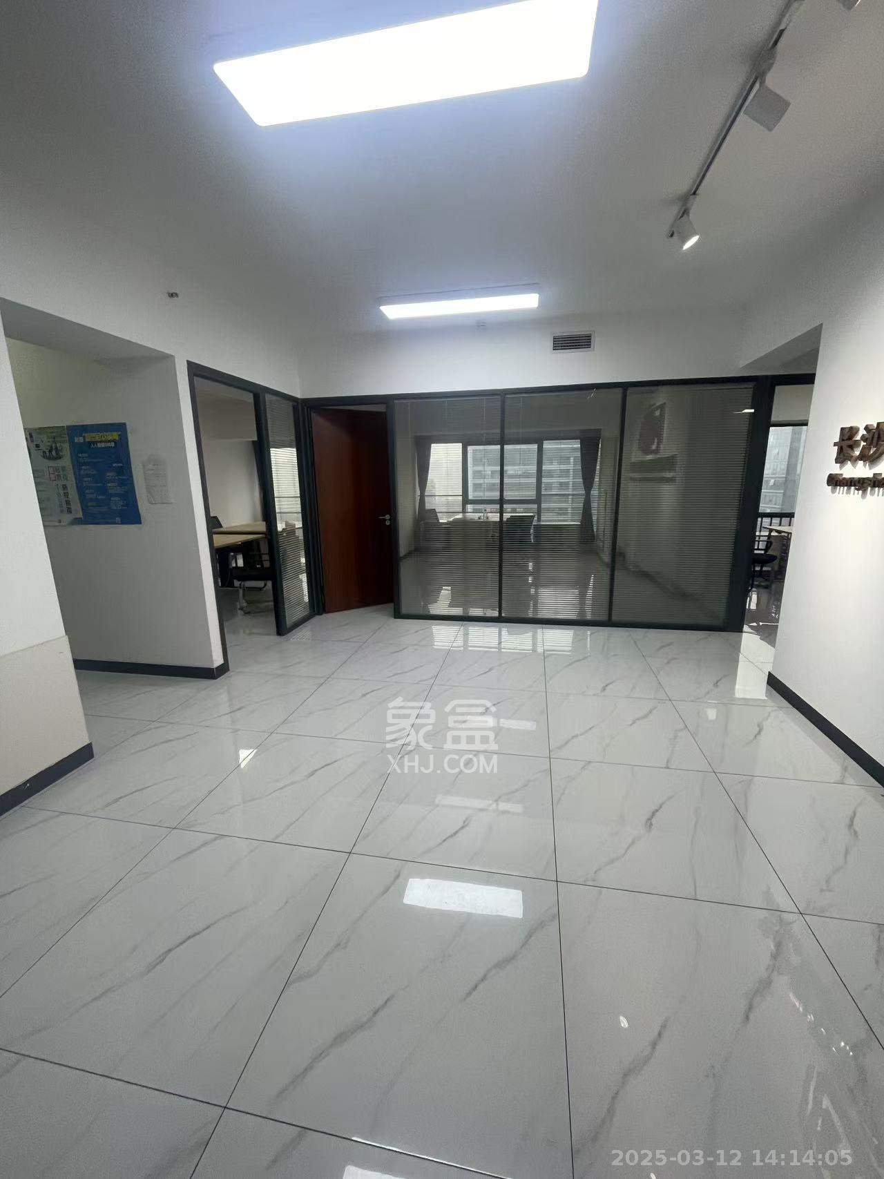 复地星光天地 1室1厅1卫 7300.0元/月 复地星光天地 1室1厅1卫 7300.0元/月室内图