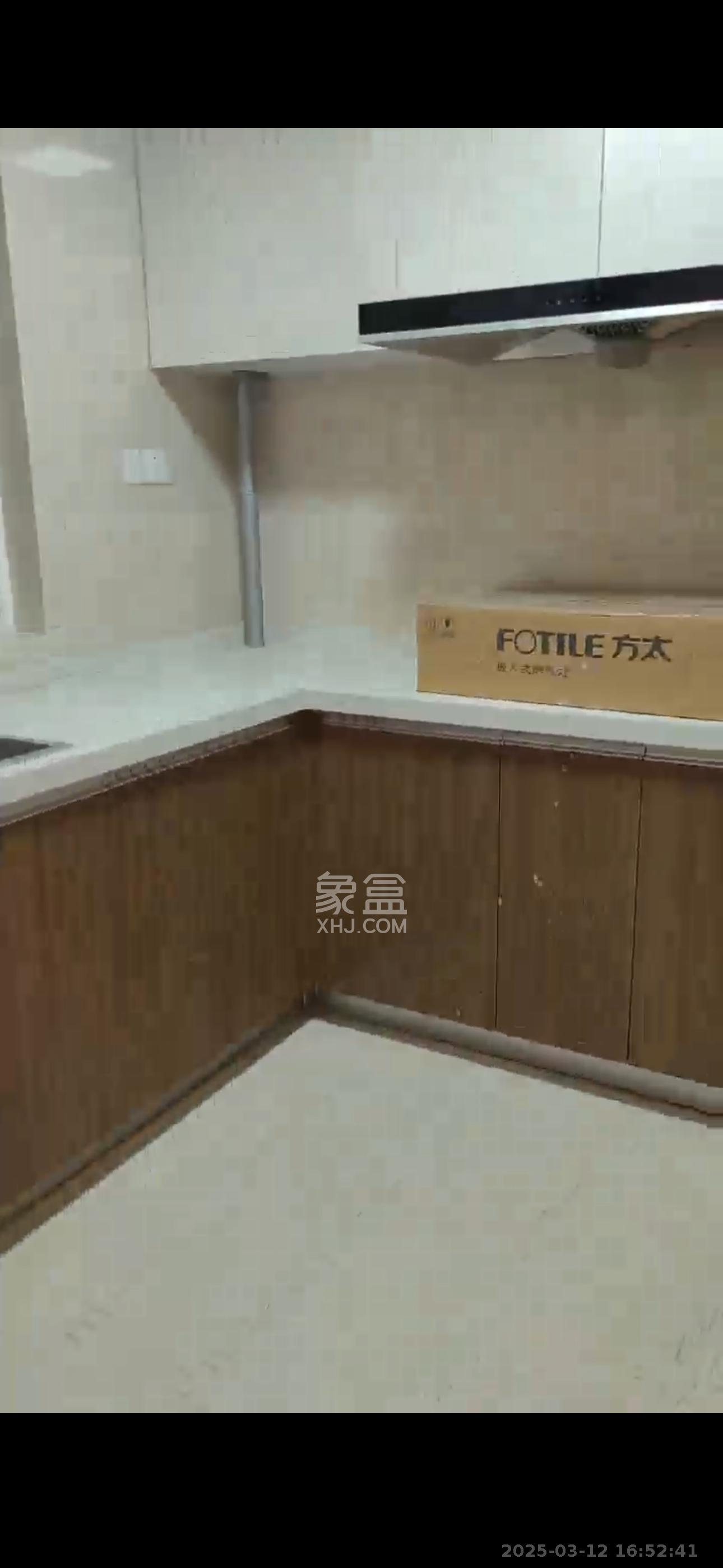 保利香槟国际  4室2厅2卫   2000.00元/月室内图