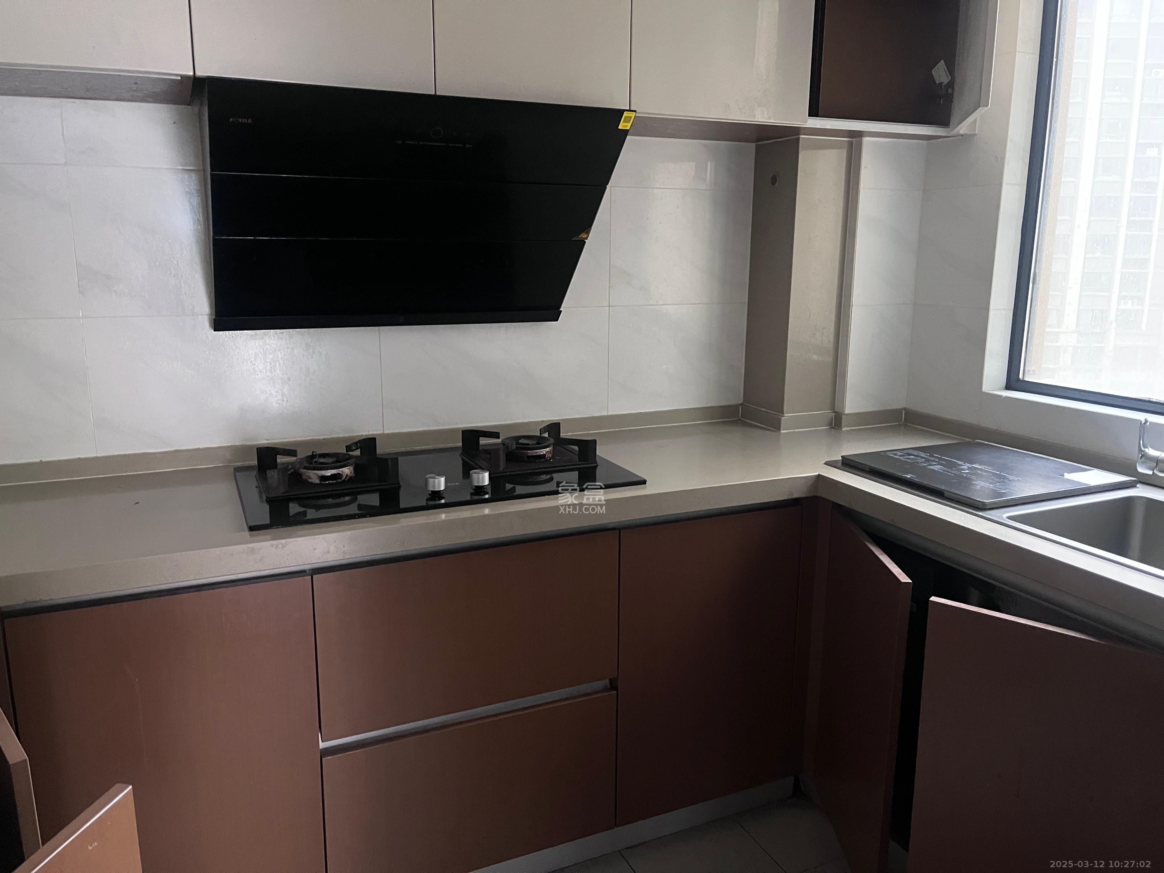 北辰时光里 4室2厅1卫 4500.0元/月 北辰时光里 4室2厅1卫 4500.0元/月室内图