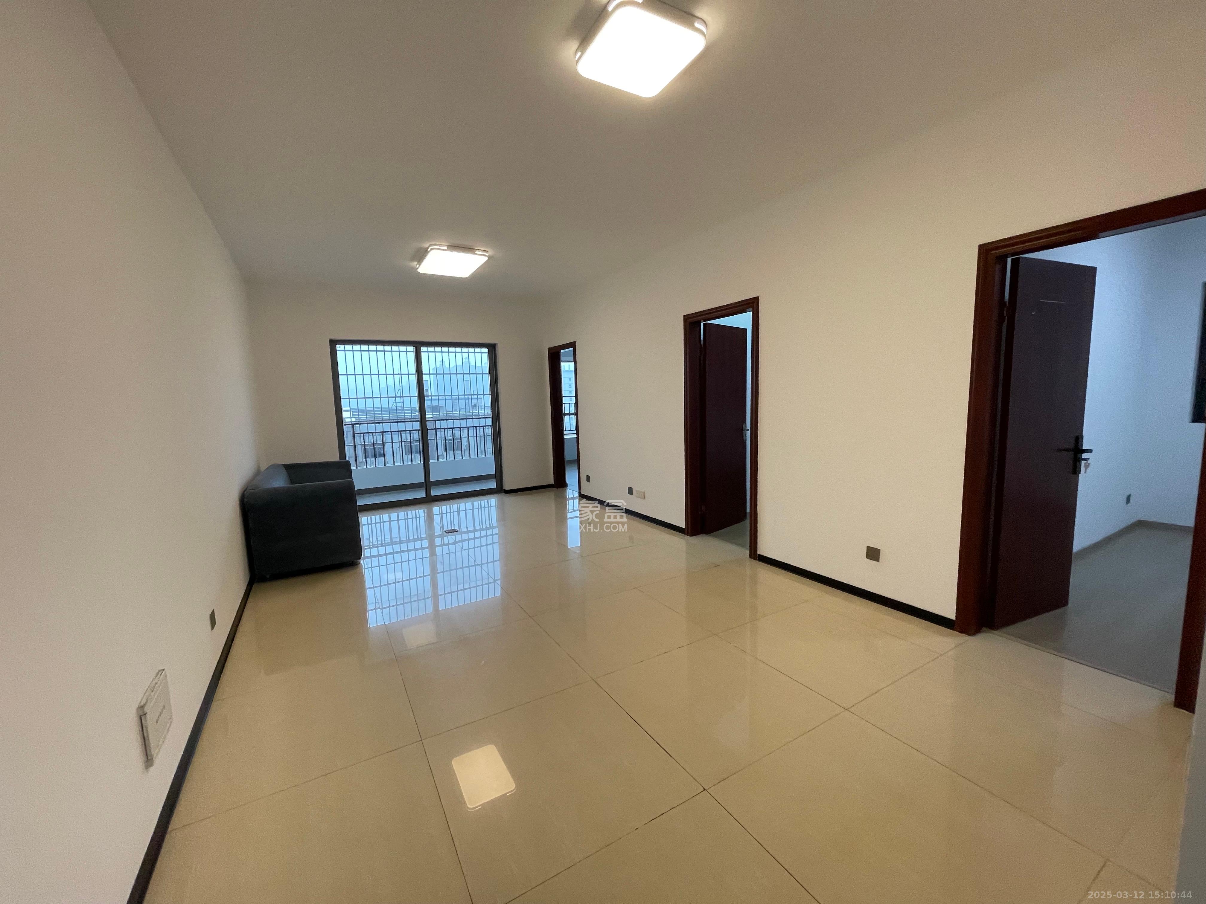 上海城小区 3室2厅2卫 2200.0元/月 上海城小区 3室2厅2卫 2200.0元/月室内图