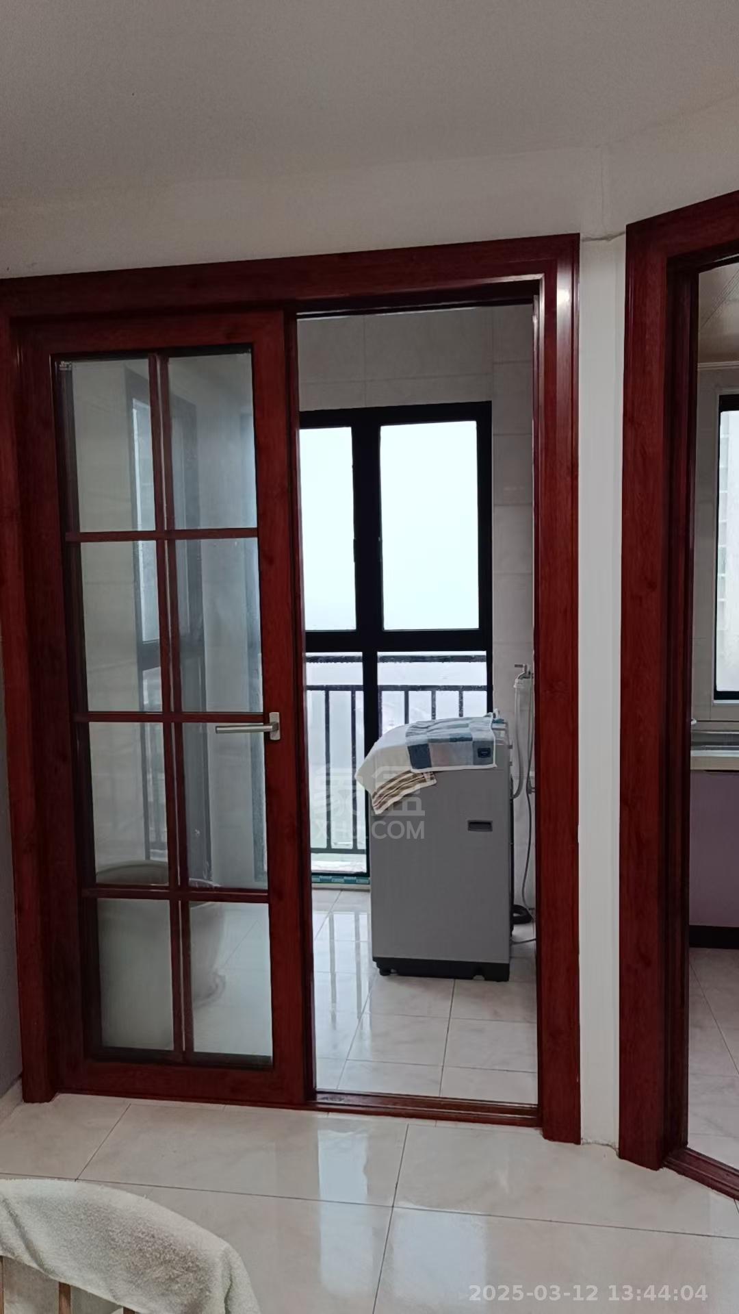 龙腾国际 3室2厅2卫 2000.0元/月 龙腾国际 3室2厅2卫 2000.0元/月室内图