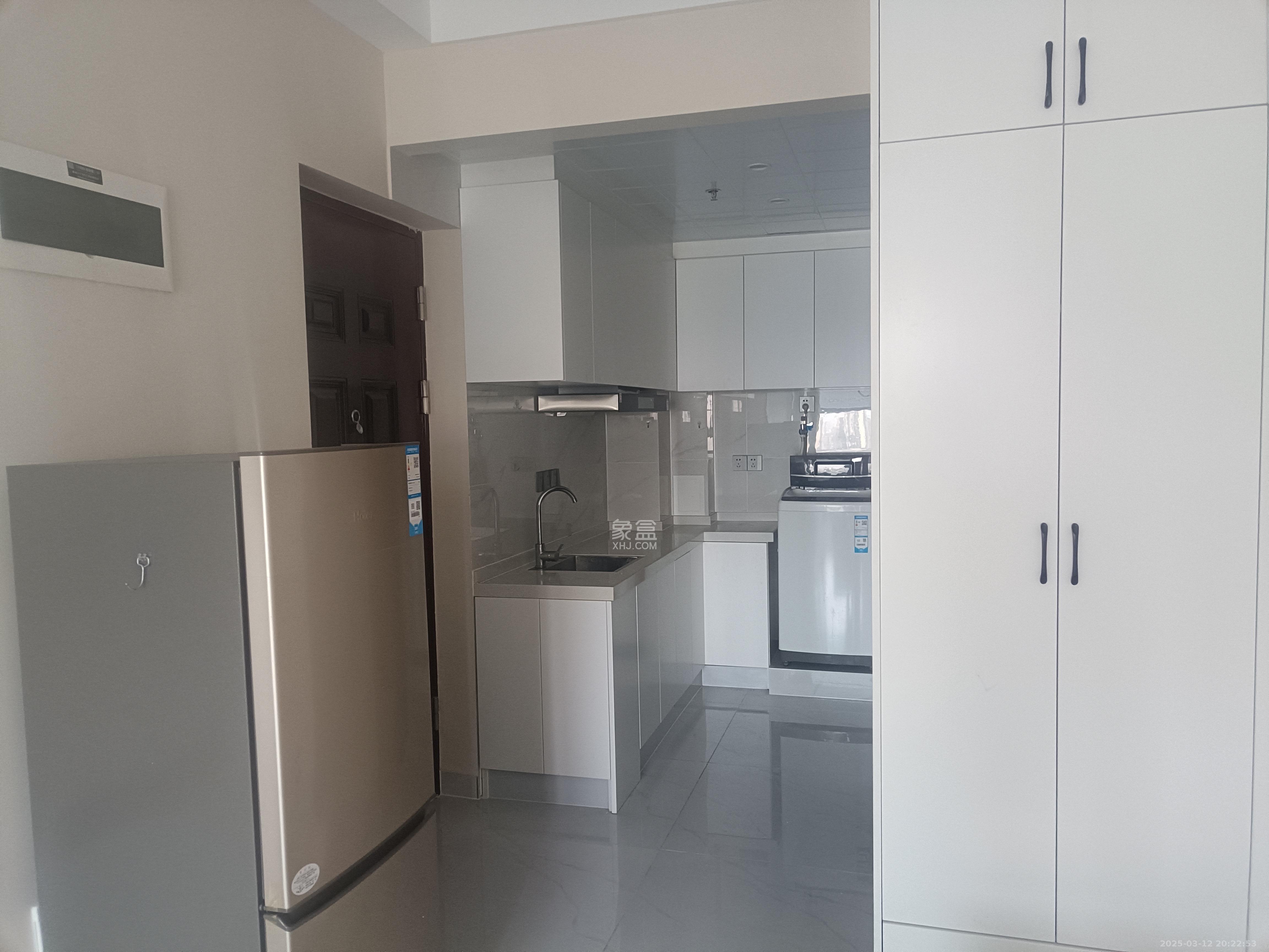 华润翡翠府 1室0厅0卫 1600.0元/月 华润翡翠府 1室0厅0卫 1600.0元/月室内图