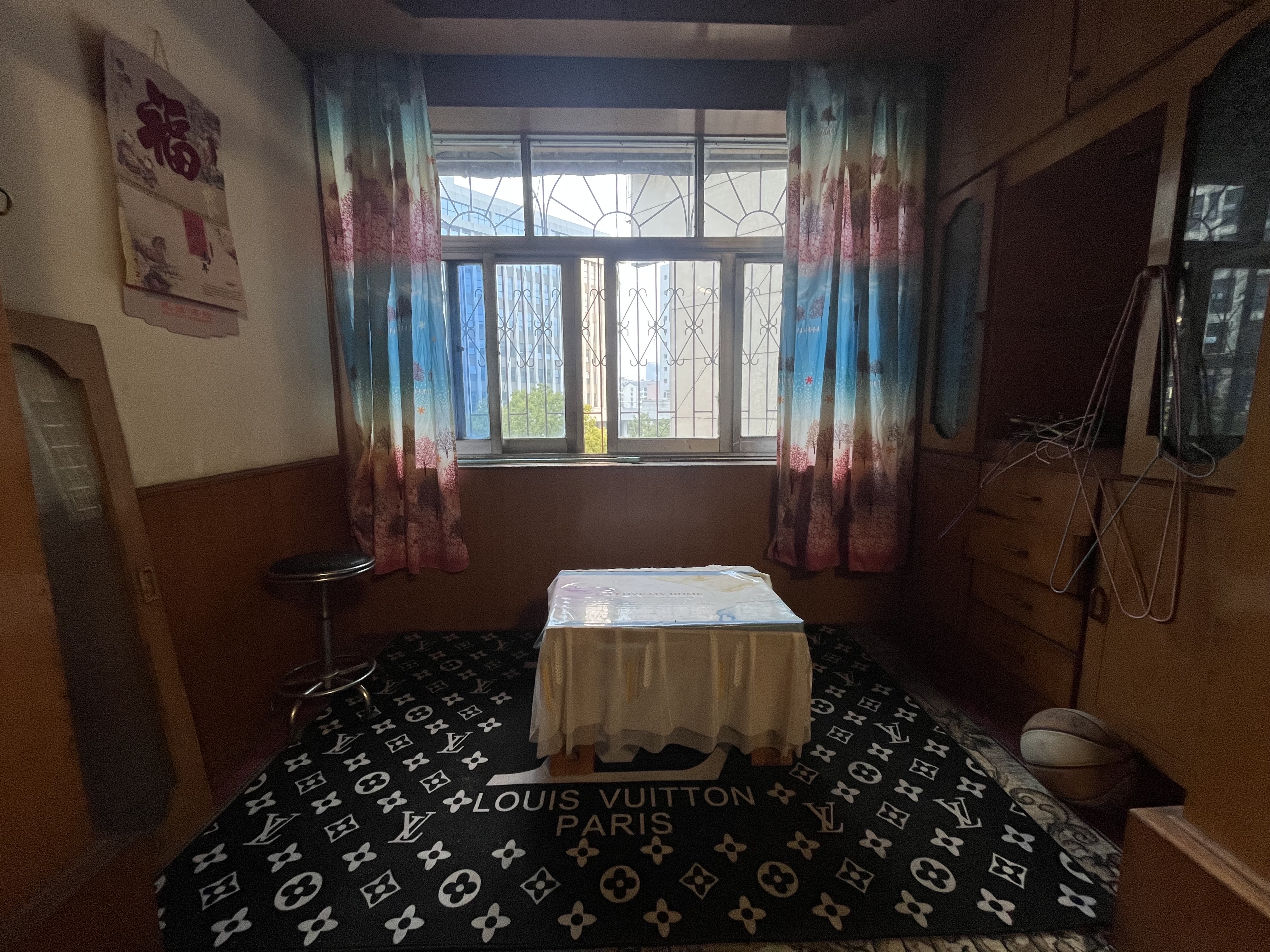 八一橡胶厂(长青中街) 3室1厅1卫 45.8万 八一橡胶厂(长青中街) 3室1厅1卫 45.8万客厅