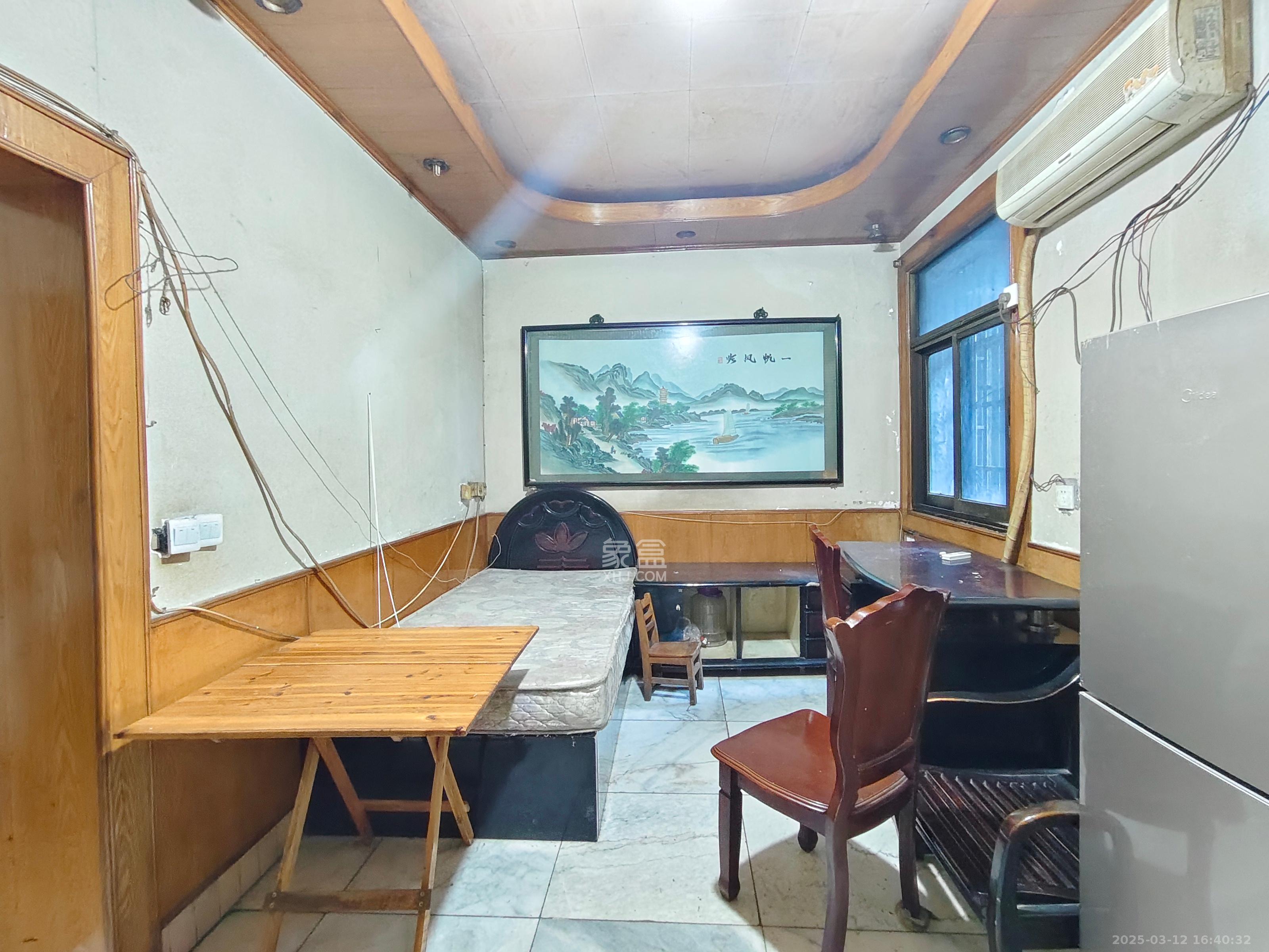 马王堆社区七片 2室1厅1卫 1400.0元/月 马王堆社区七片 2室1厅1卫 1400.0元/月室内图