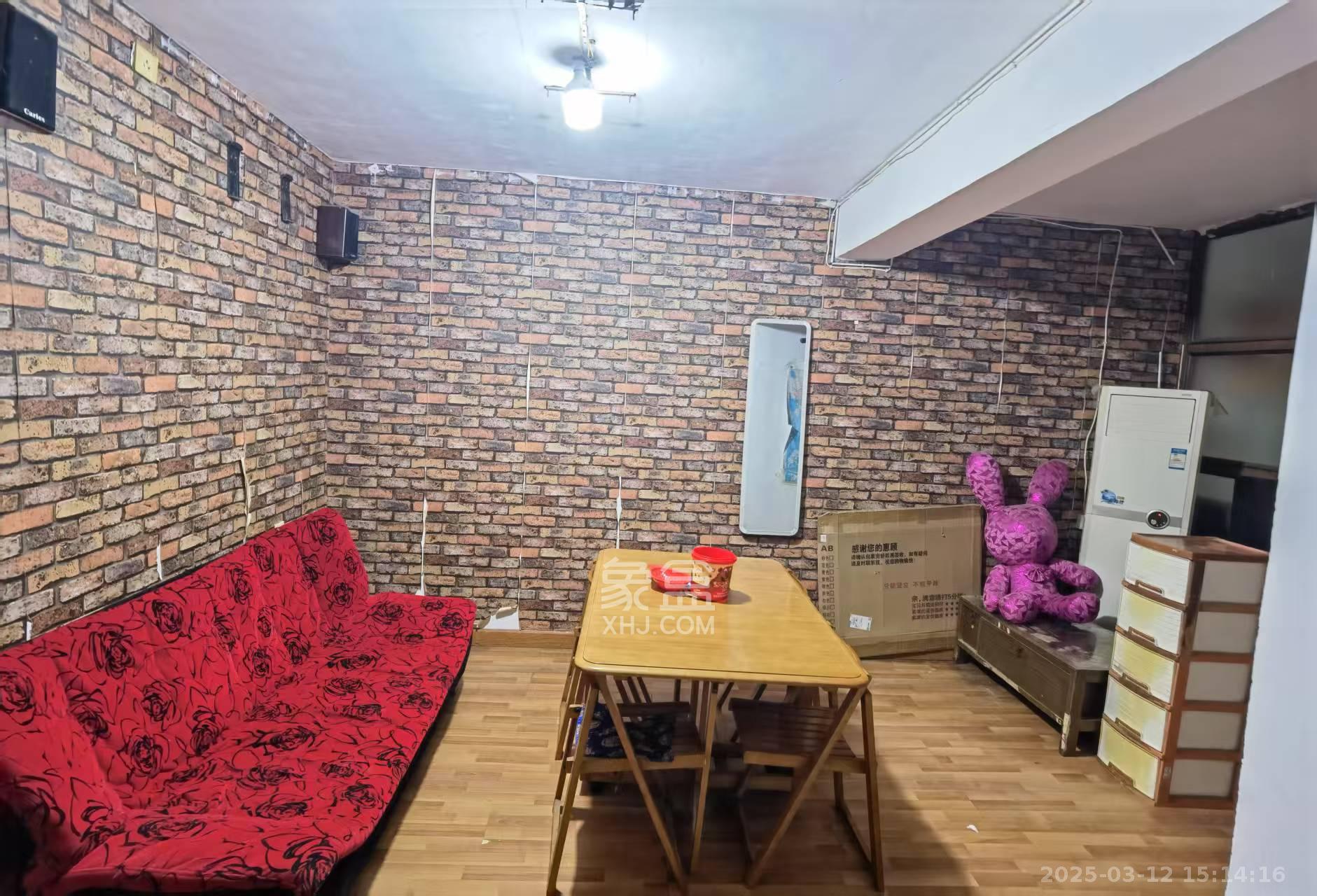 湘运新村 2室1厅1卫 1500.0元/月 湘运新村 2室1厅1卫 1500.0元/月室内图