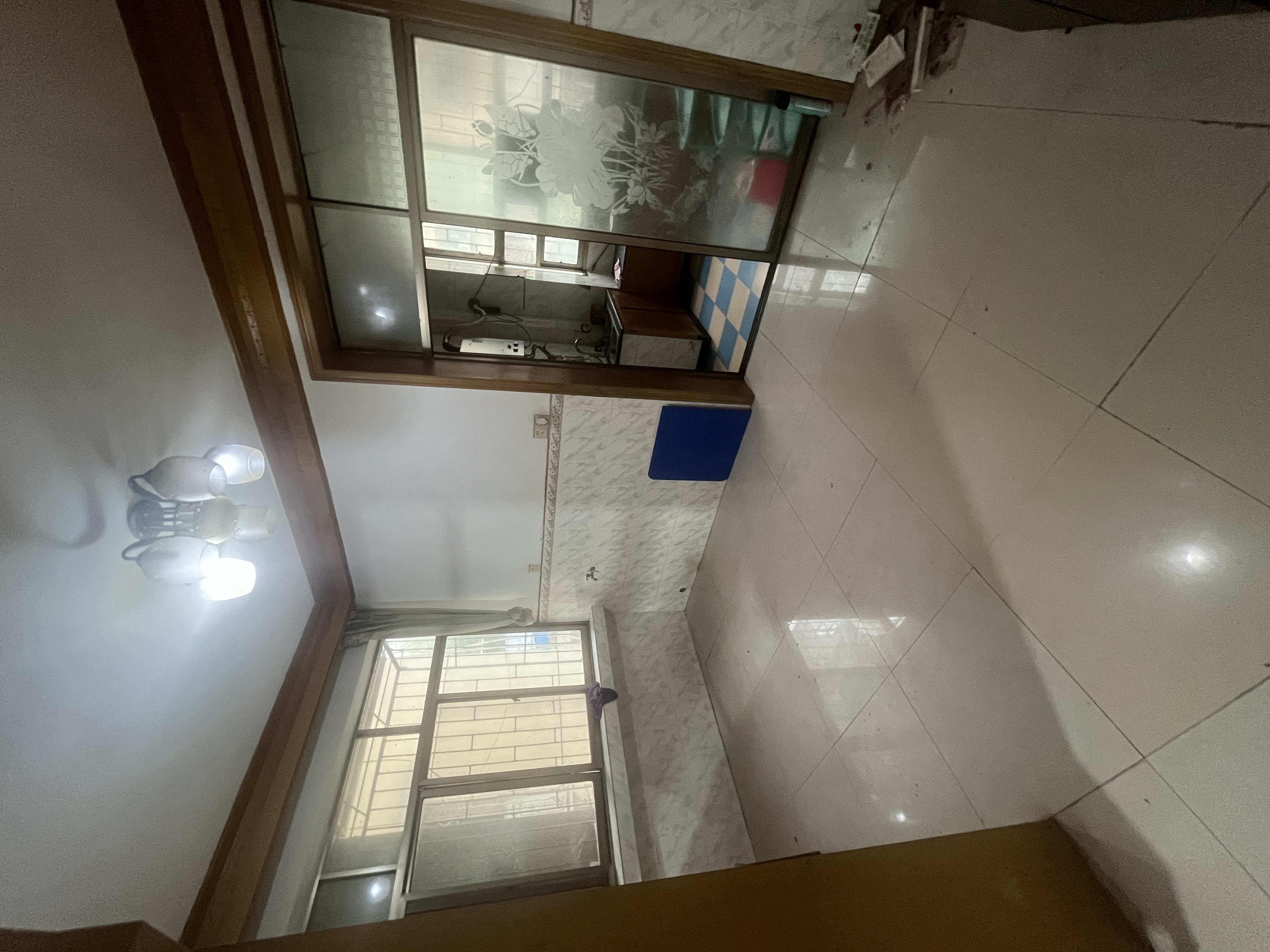 菊苑东区 2室2厅1卫 28.0万 菊苑东区 2室2厅1卫 28.0万客厅