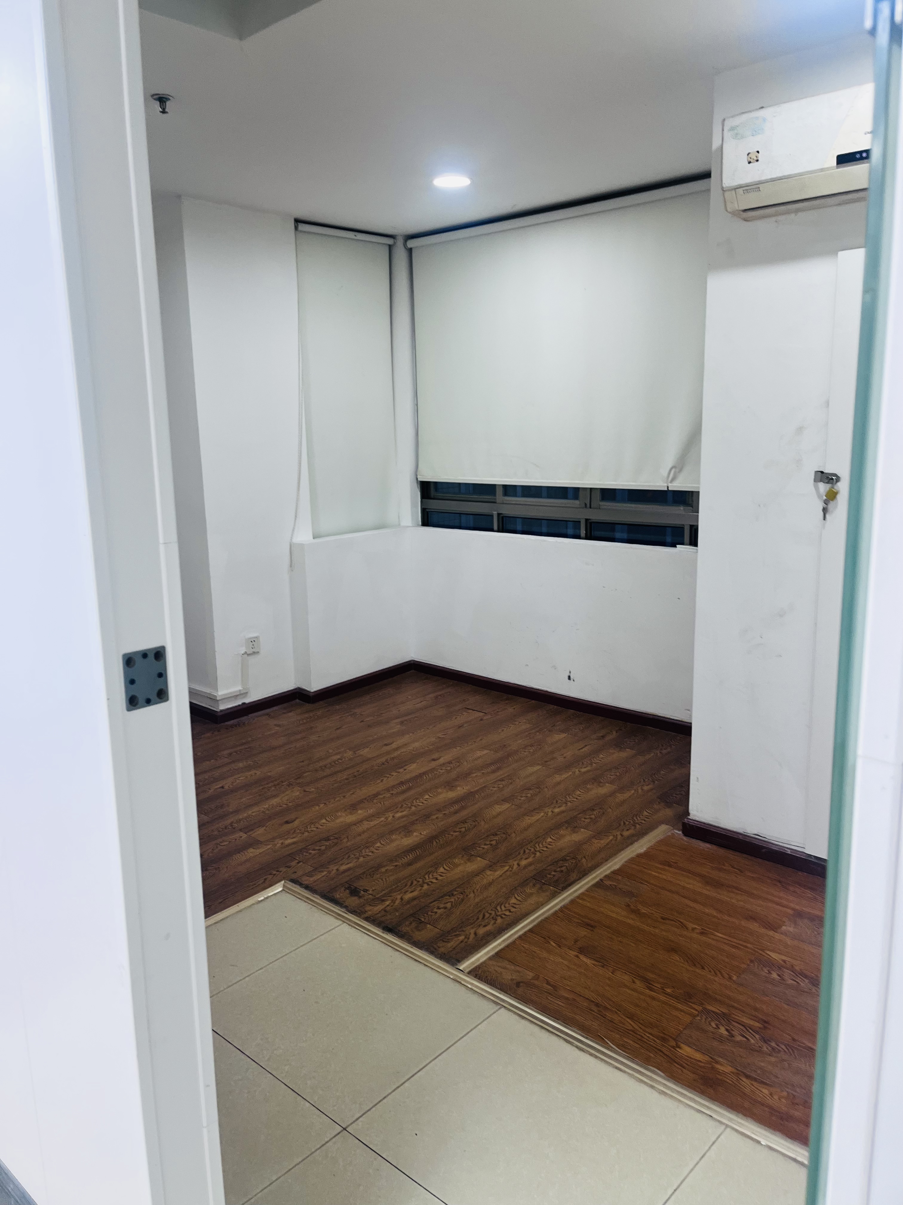 维港御景湾  1室0厅0卫   2500.00元/月室内图