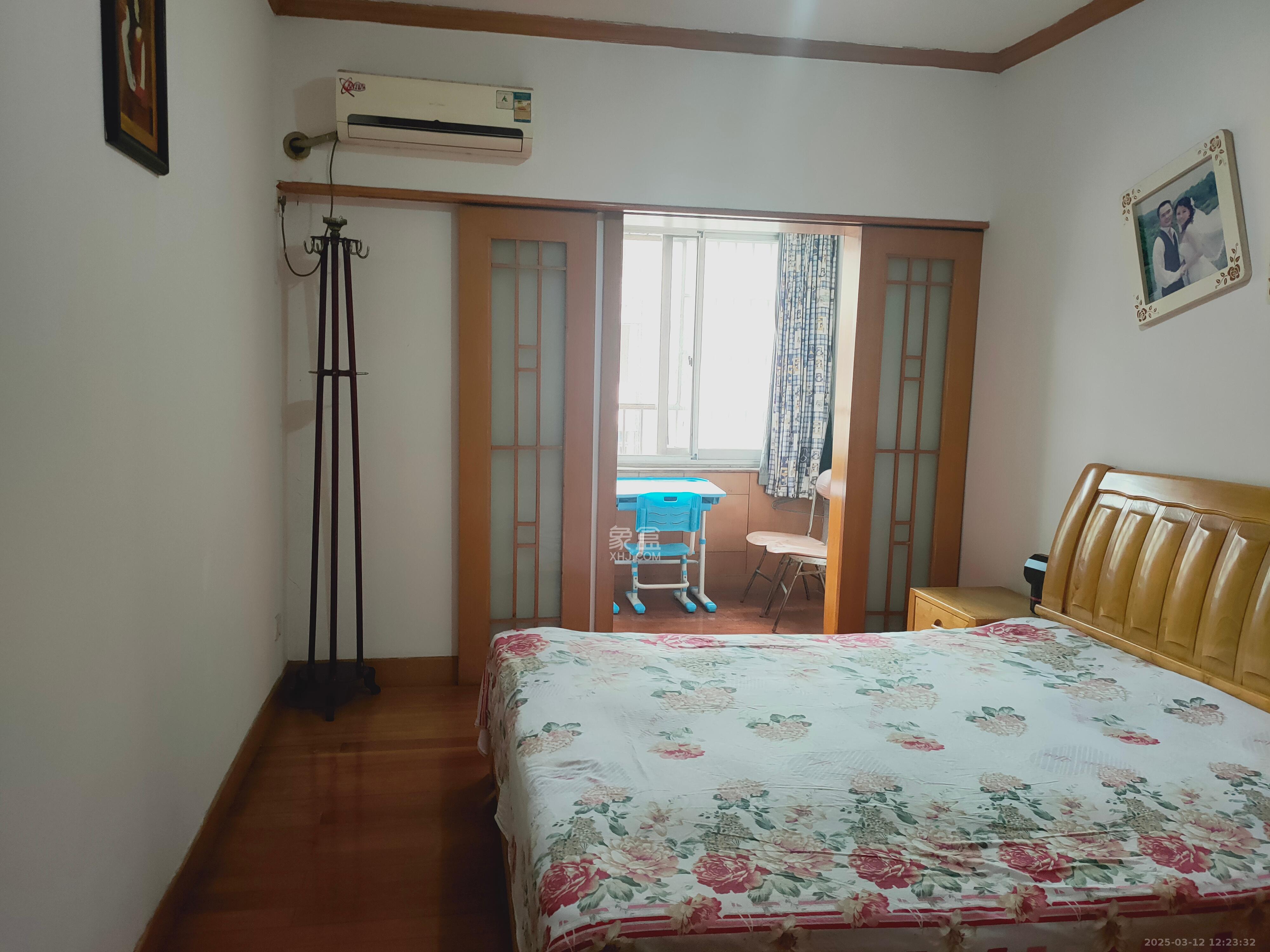 市直属机关宿舍  3室2厅1卫   1300.00元/月室内图