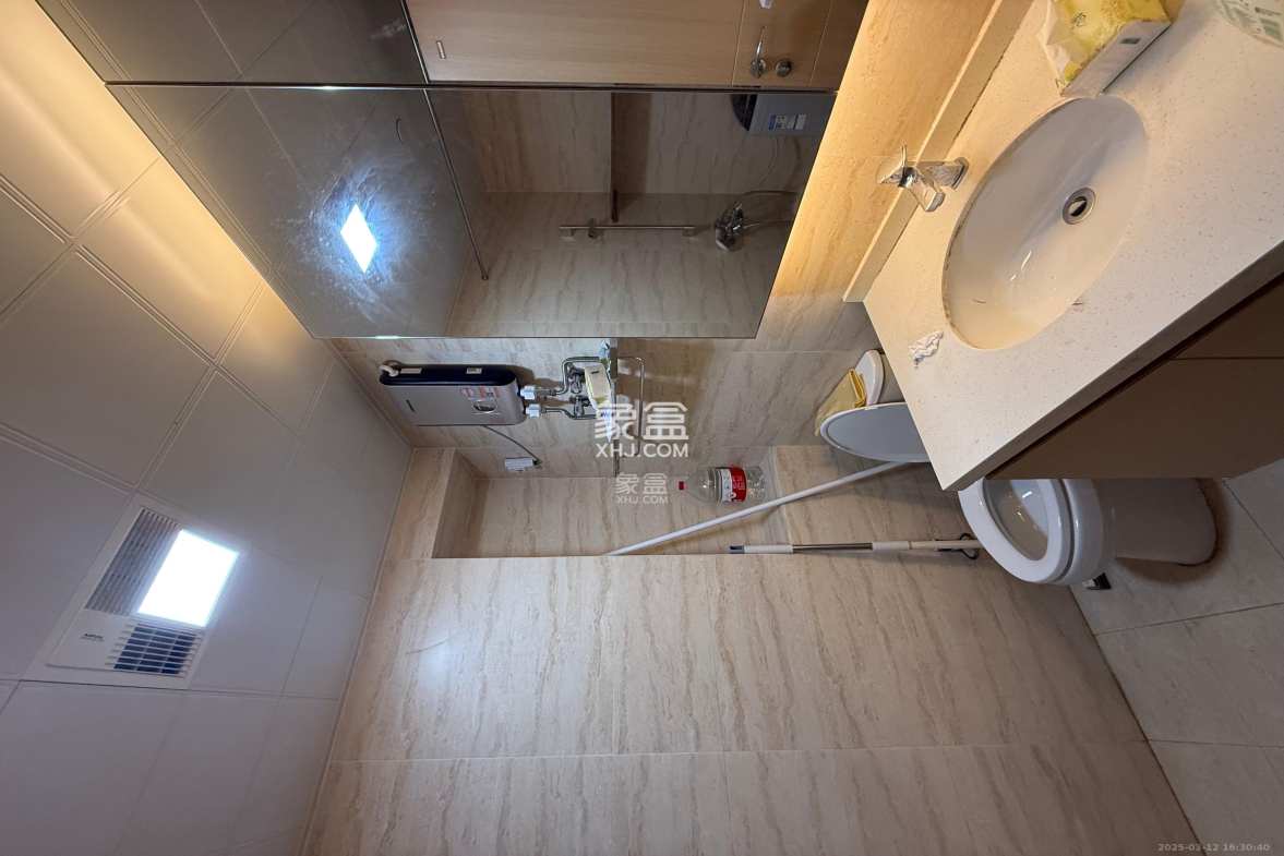 君合天玺 1室1厅1卫 1500.0元/月 君合天玺 1室1厅1卫 1500.0元/月室内图