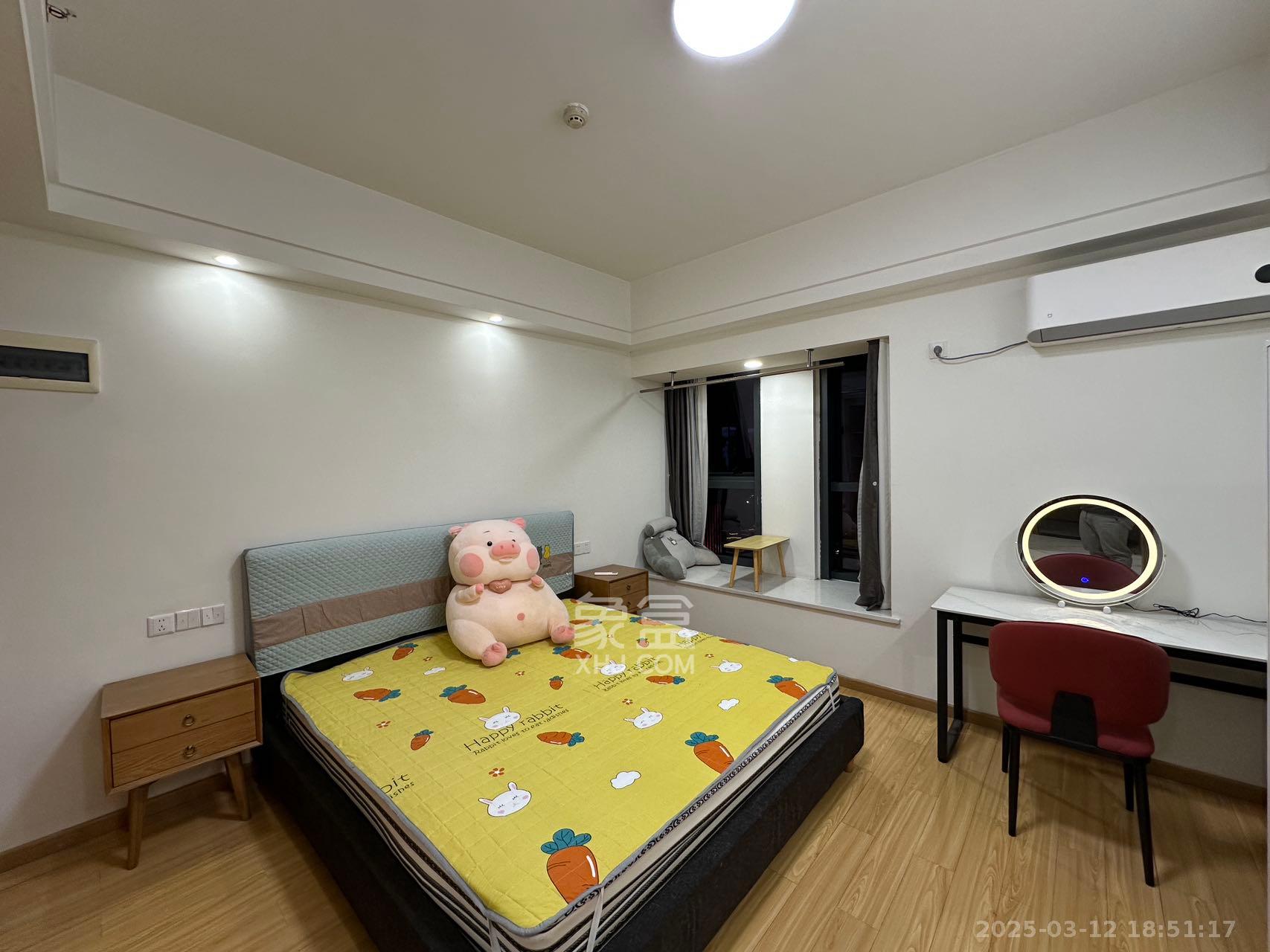 众东国际 1室1厅1卫 2100.0元/月 众东国际 1室1厅1卫 2100.0元/月室内图