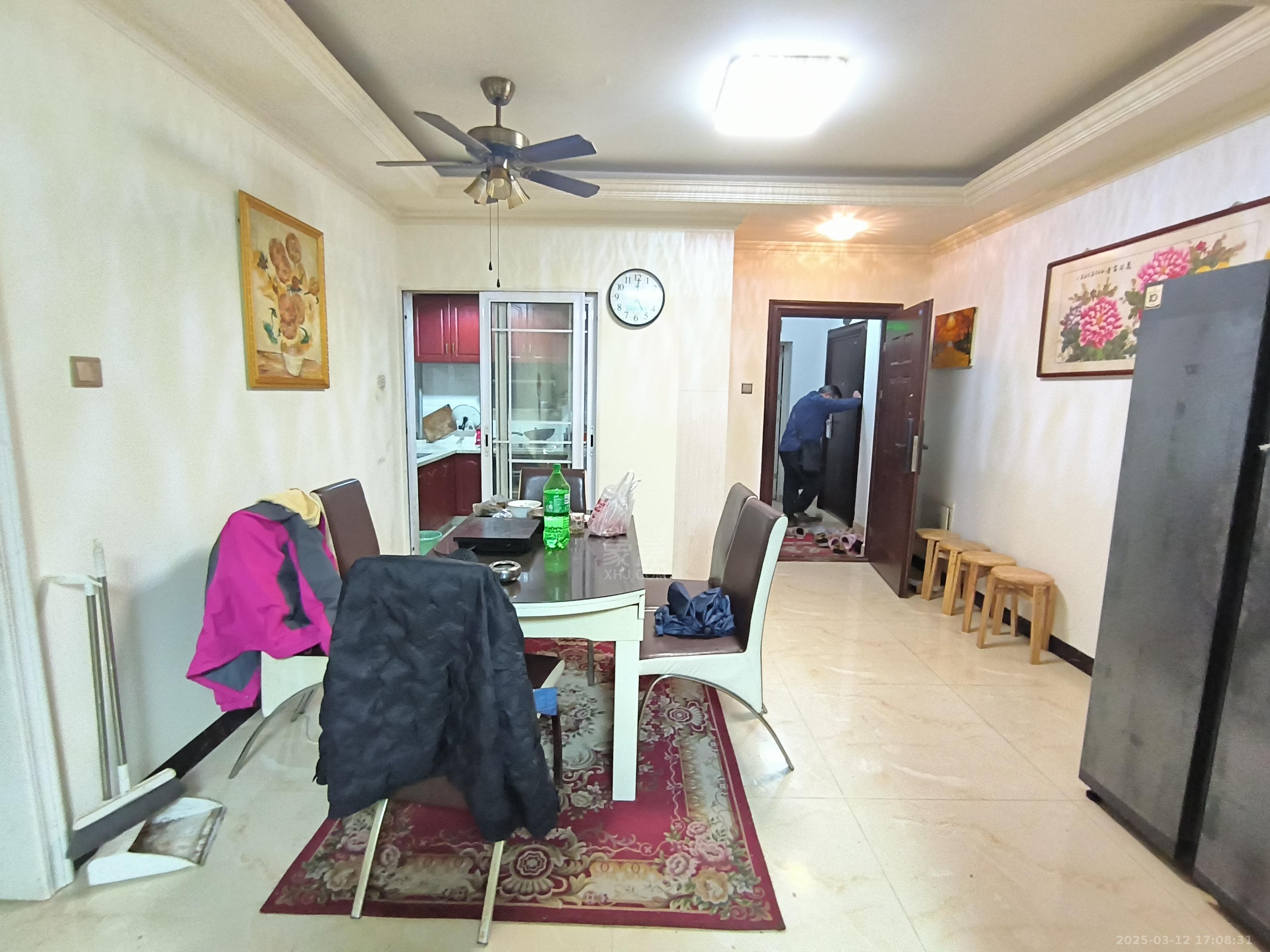 佳兆业金域天下二期 3室2厅2卫 1800.0元/月 佳兆业金域天下二期 3室2厅2卫 1800.0元/月室内图