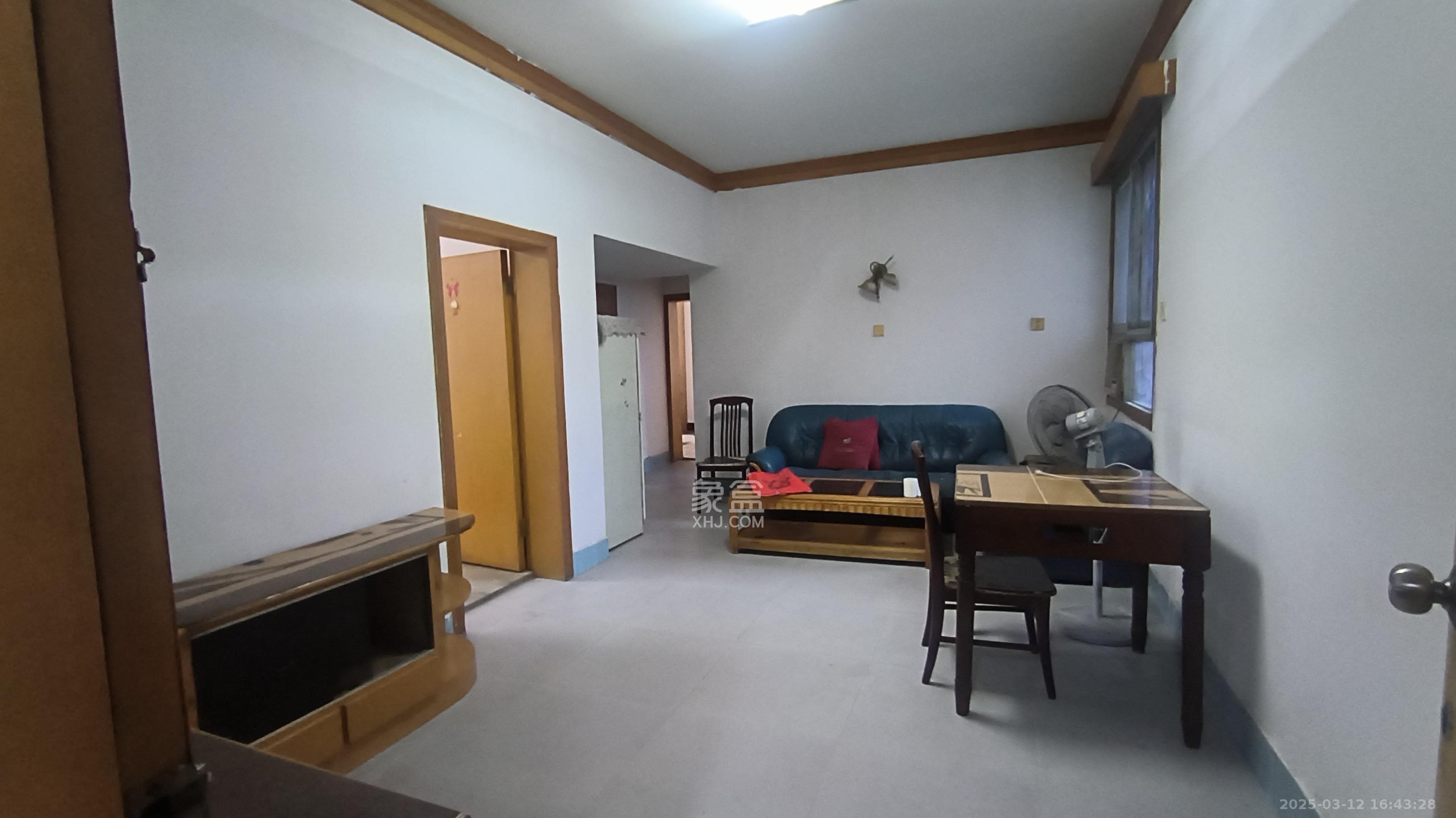 红旗区机械研究所宿舍 3室1厅1卫 1600.0元/月 红旗区机械研究所宿舍 3室1厅1卫 1600.0元/月室内图