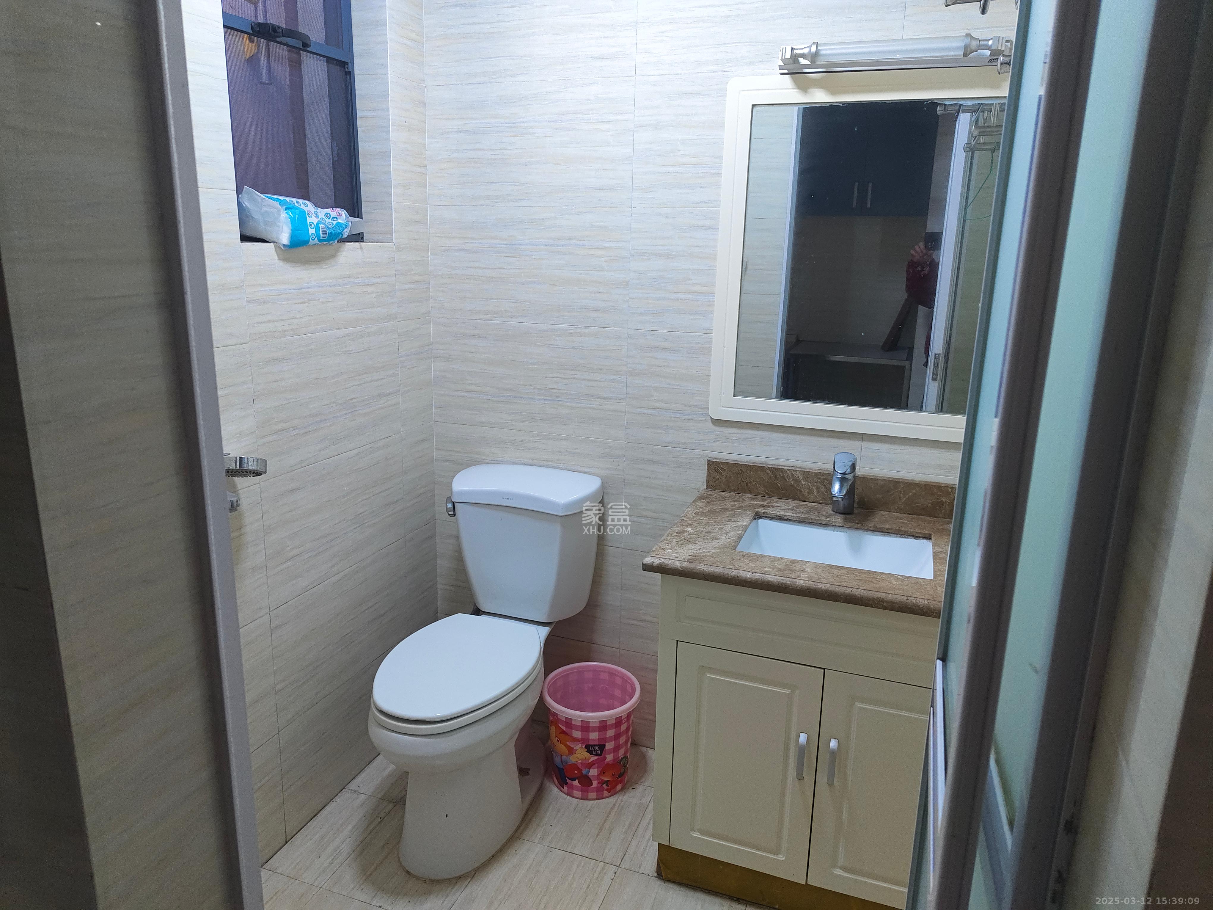 中建芙蓉工社 2室1厅1卫 1200.0元/月 中建芙蓉工社 2室1厅1卫 1200.0元/月室内图