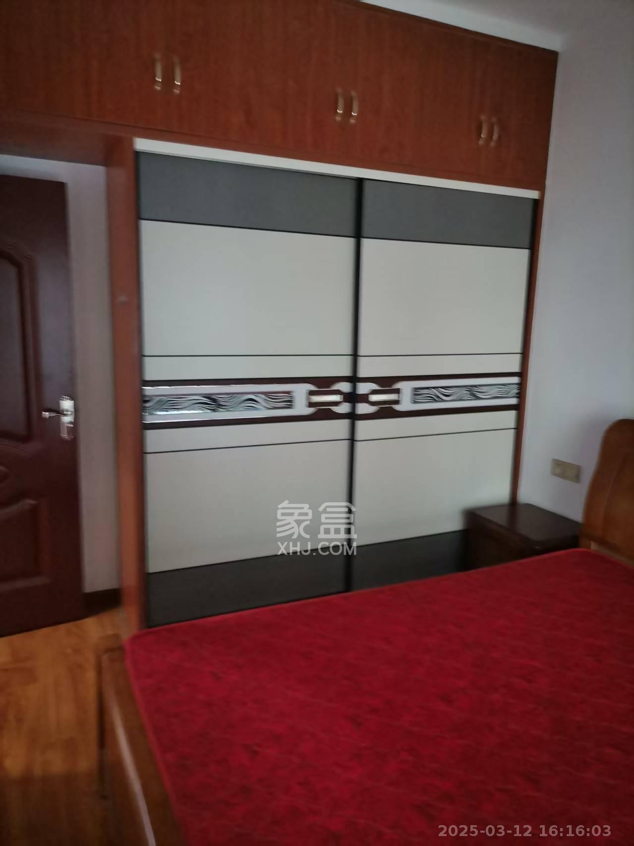 金域世家  3室2厅2卫   1800.00元/月室内图