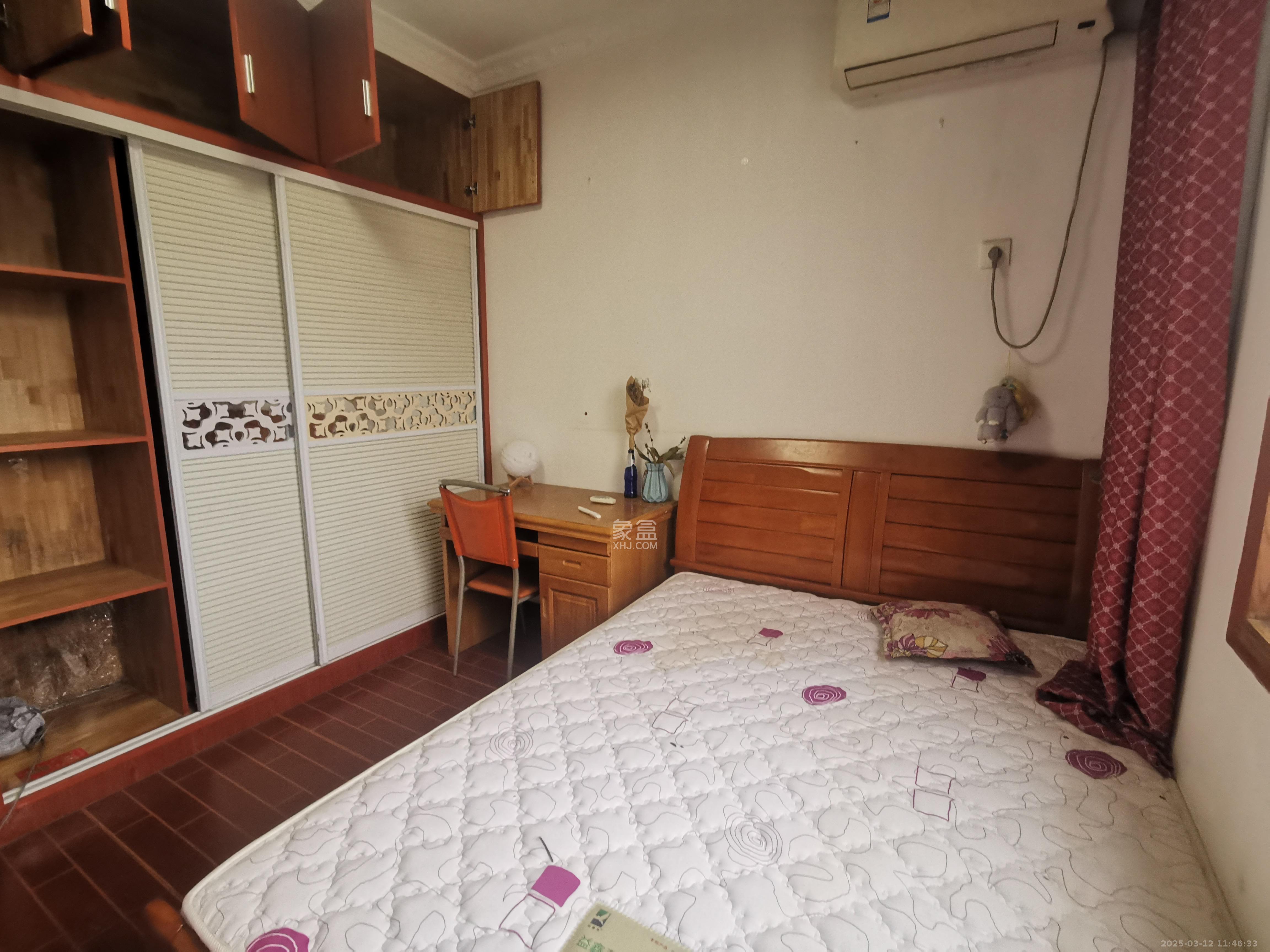 阳光100三期  3室2厅2卫   2400.00元/月室内图