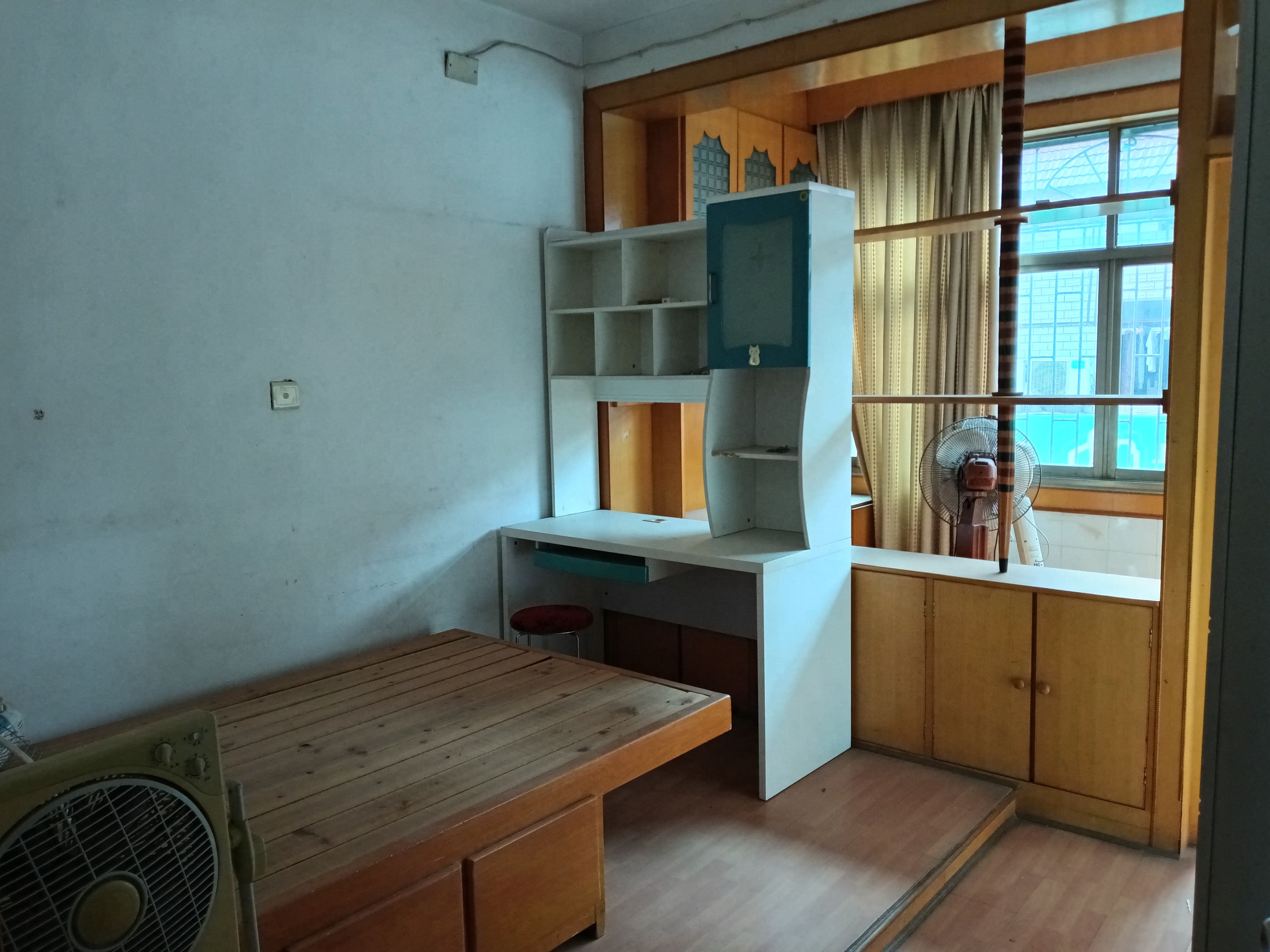 粮运建材市场  3室2厅1卫    800.0元/月 粮运建材市场  3室2厅1卫    800.0元/月室内图