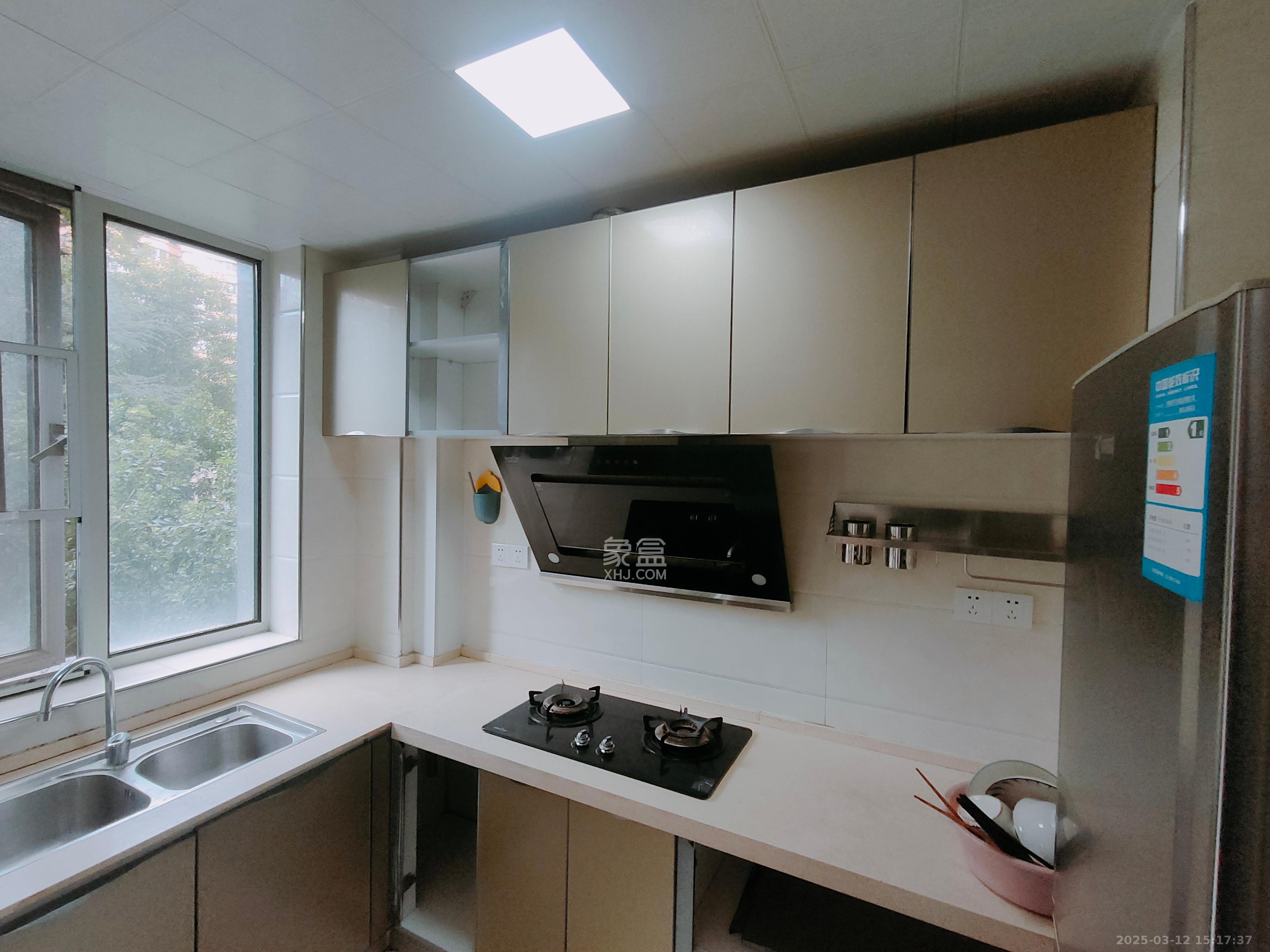 五矿万境水岸三期 1室2厅1卫 2000.0元/月 五矿万境水岸三期 1室2厅1卫 2000.0元/月室内图