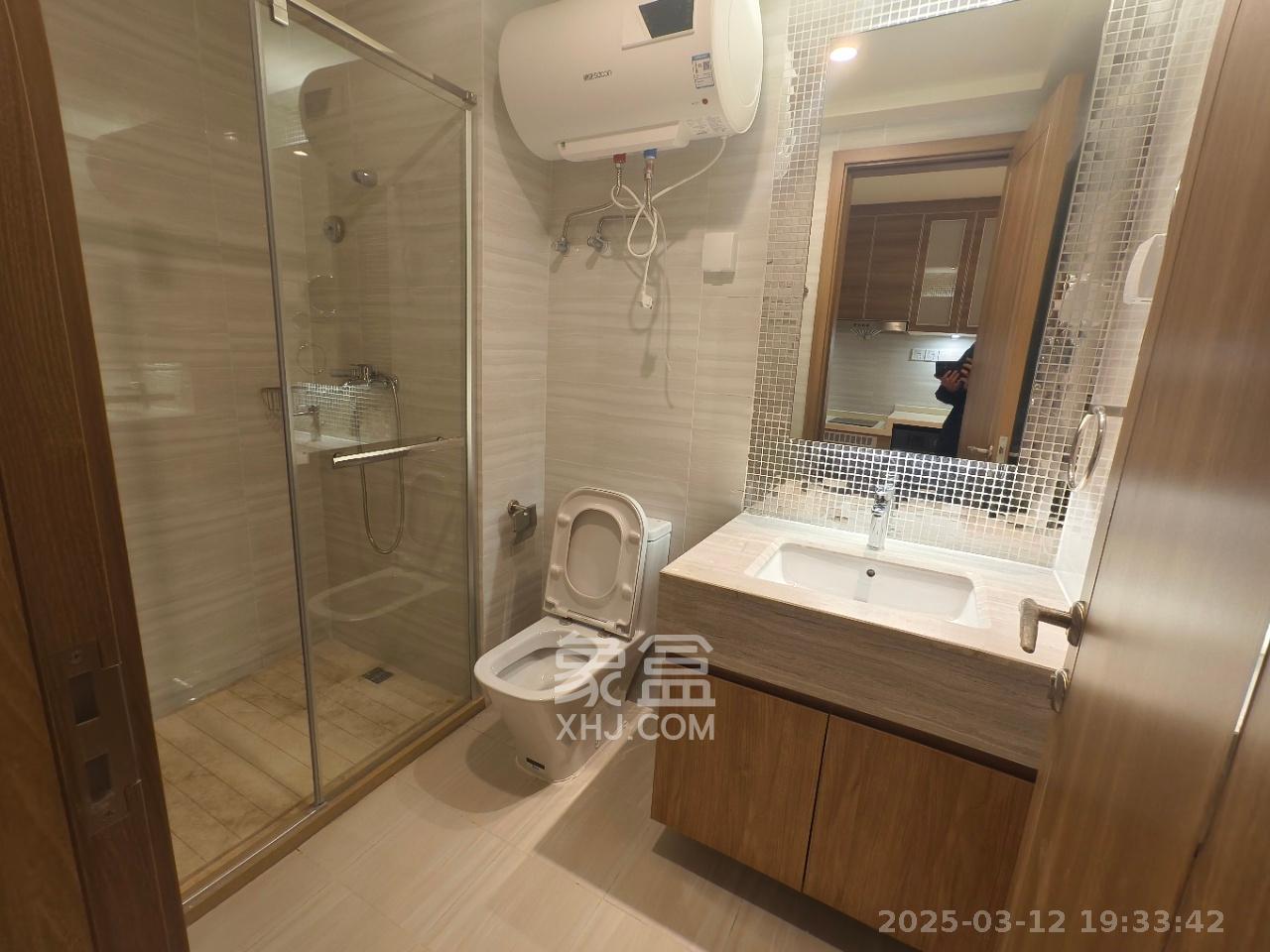 恒大金融广场 1室0厅0卫 1800.0元/月 恒大金融广场 1室0厅0卫 1800.0元/月室内图