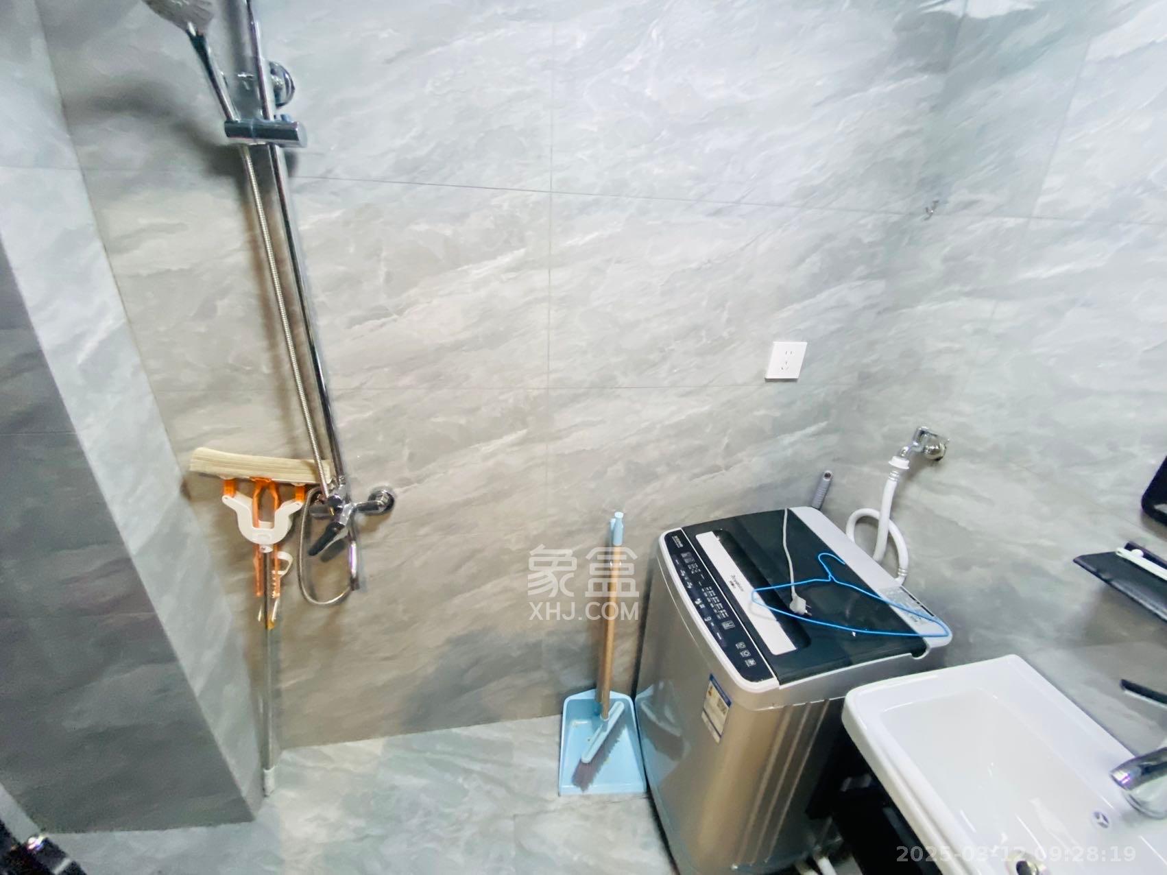 保利麓谷林语I区 1室1厅1卫 1400.0元/月 保利麓谷林语I区 1室1厅1卫 1400.0元/月室内图