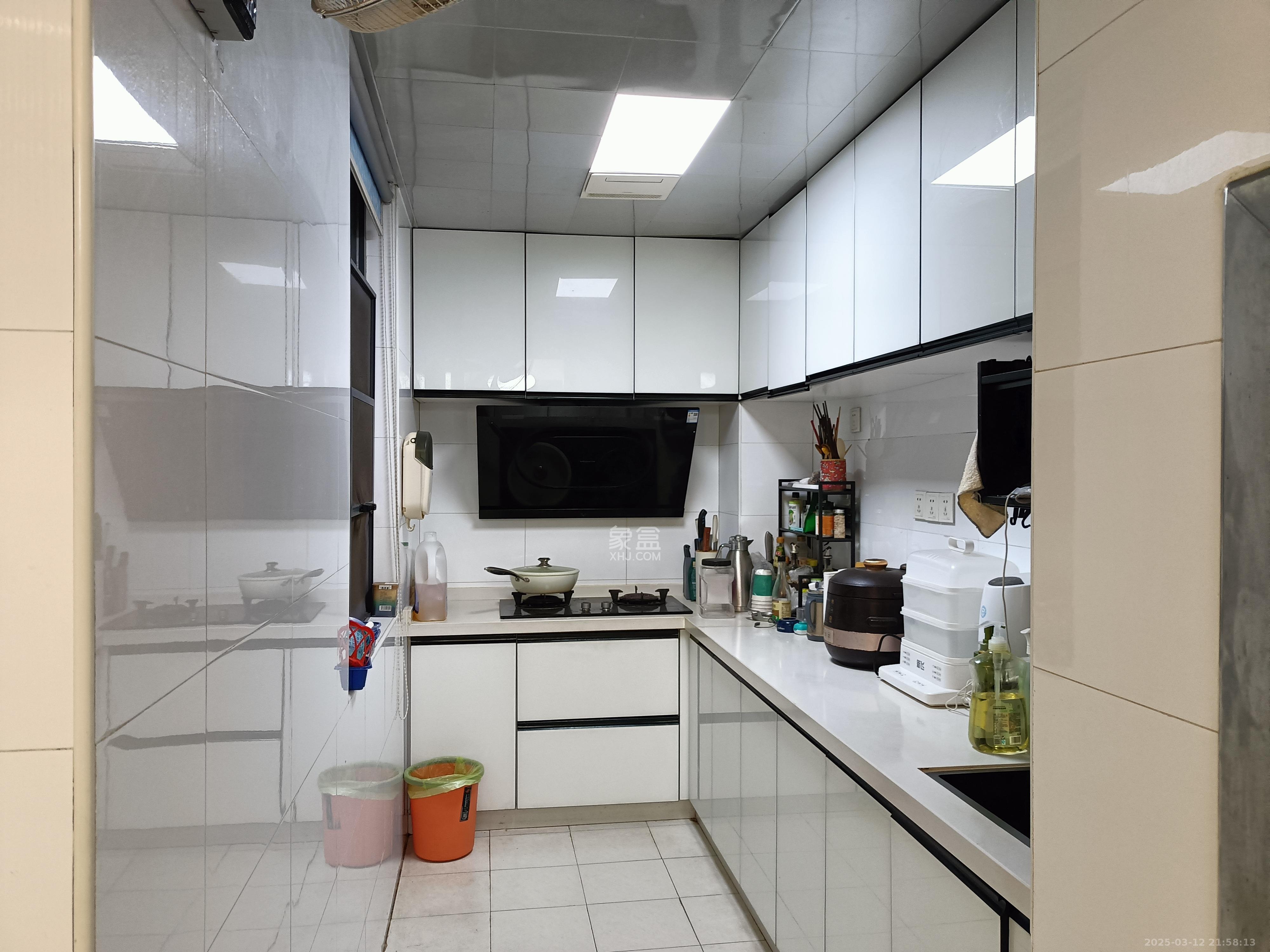 湖南宾馆  4室2厅2卫   7500.00元/月室内图