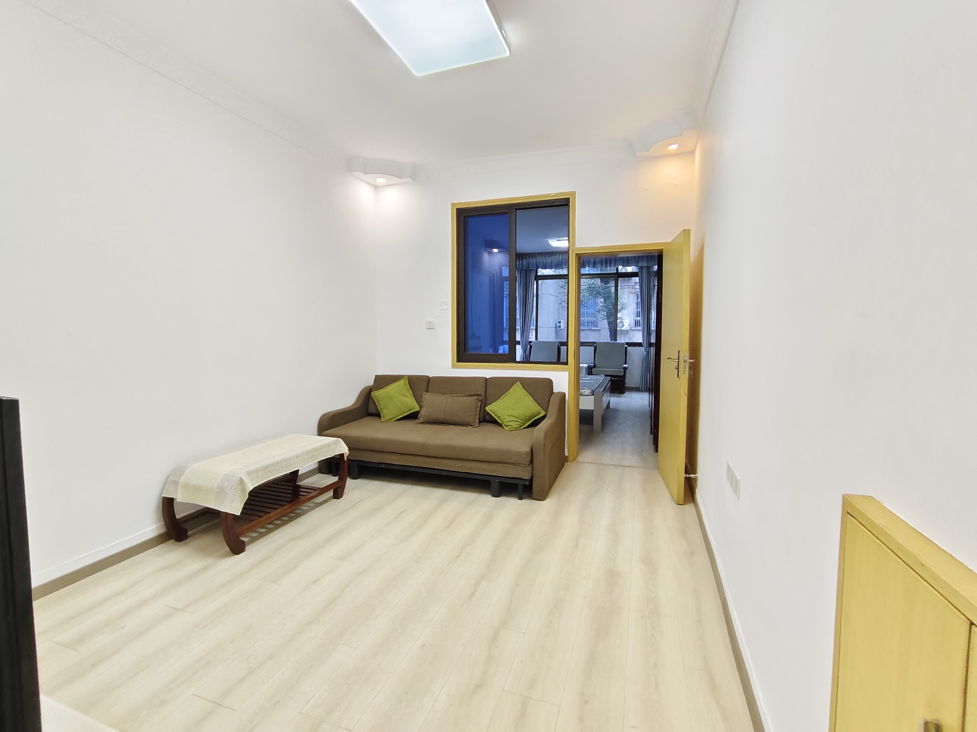 桥南电力局  3室2厅1卫    1100.0元/月 桥南电力局  3室2厅1卫    1100.0元/月室内图