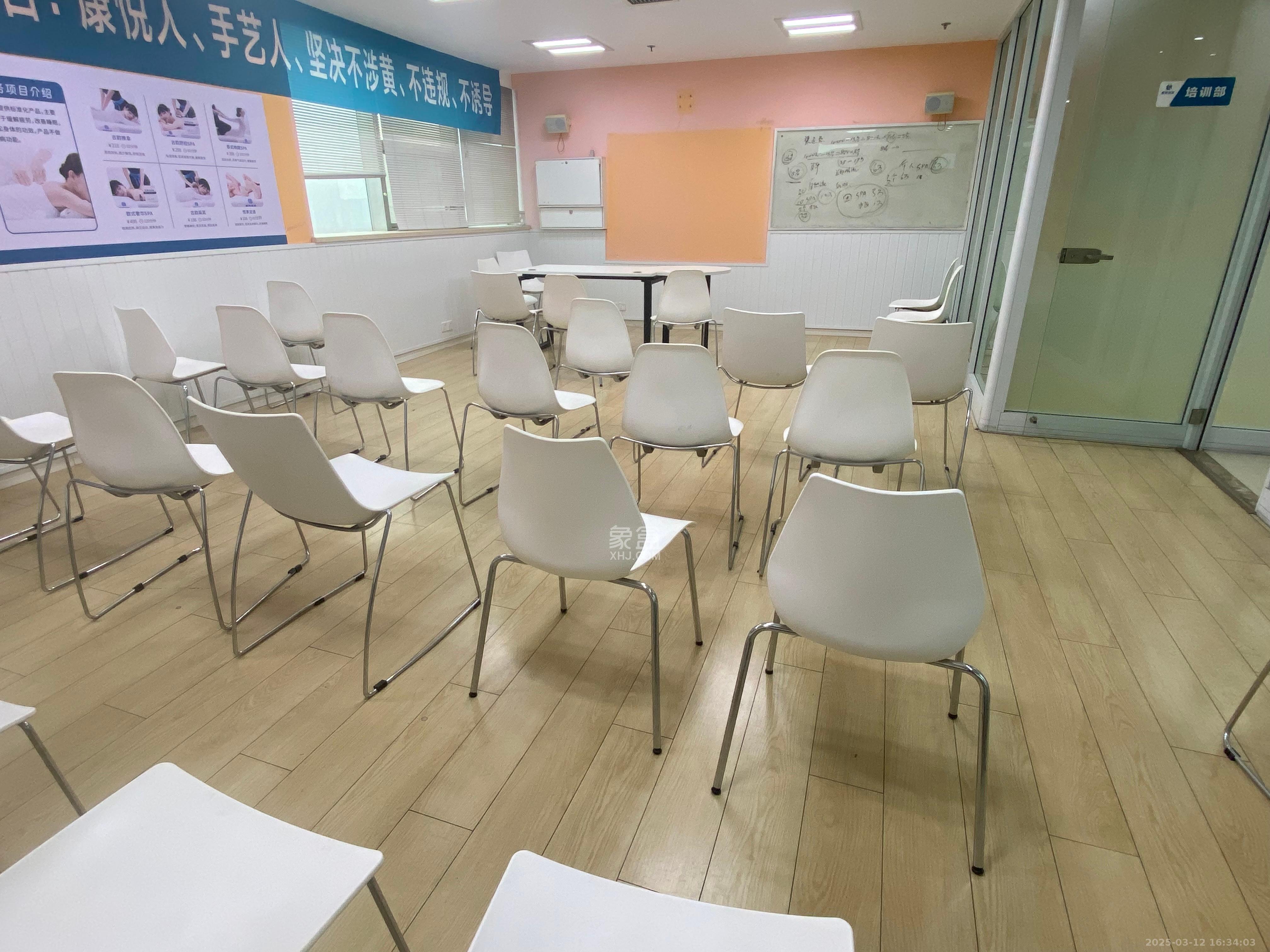 湖南平和堂商贸大厦   500.0㎡     28500.00元/月室内图