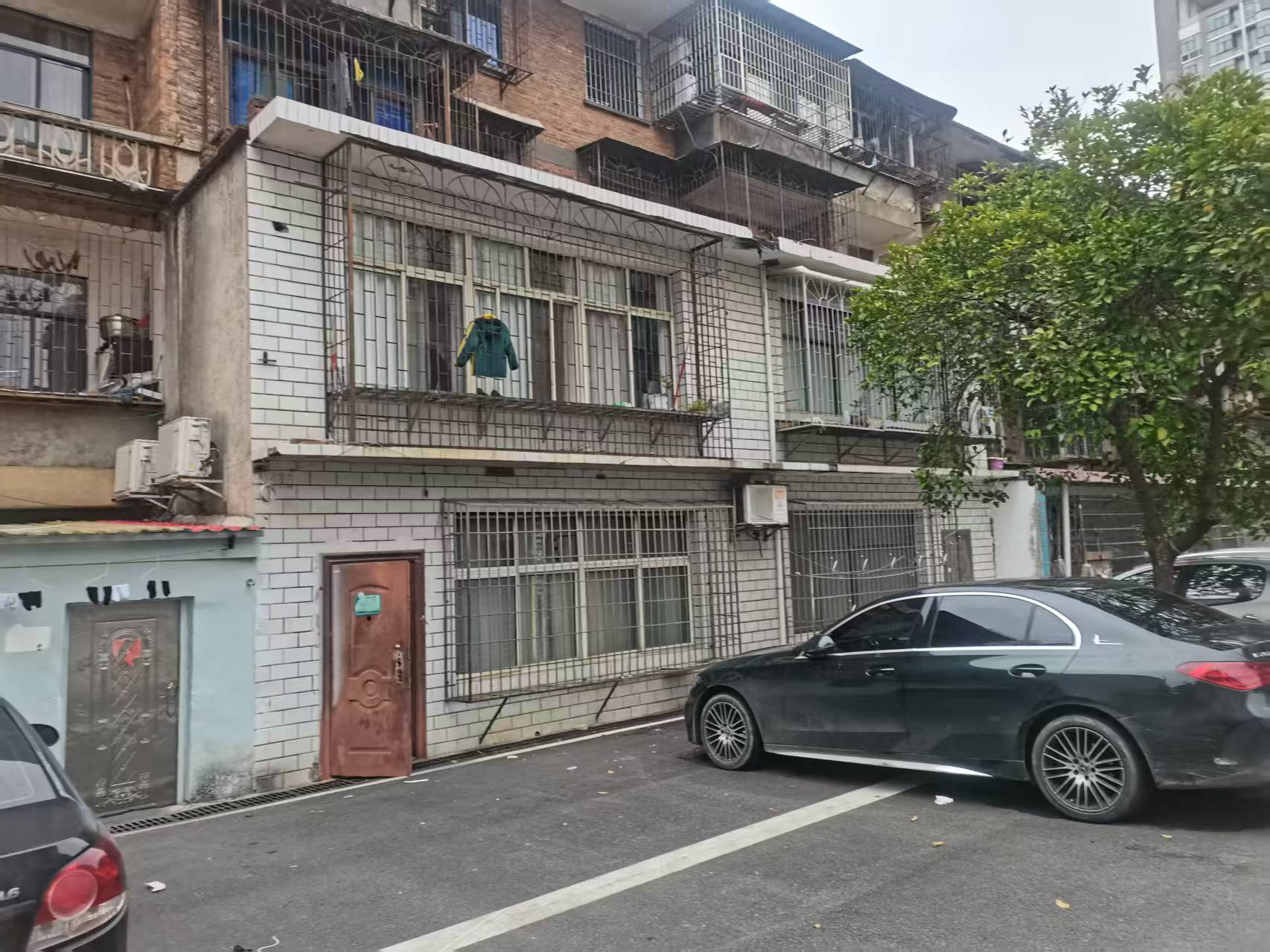 娄星区散盘  3室2厅1卫    28.0万客厅